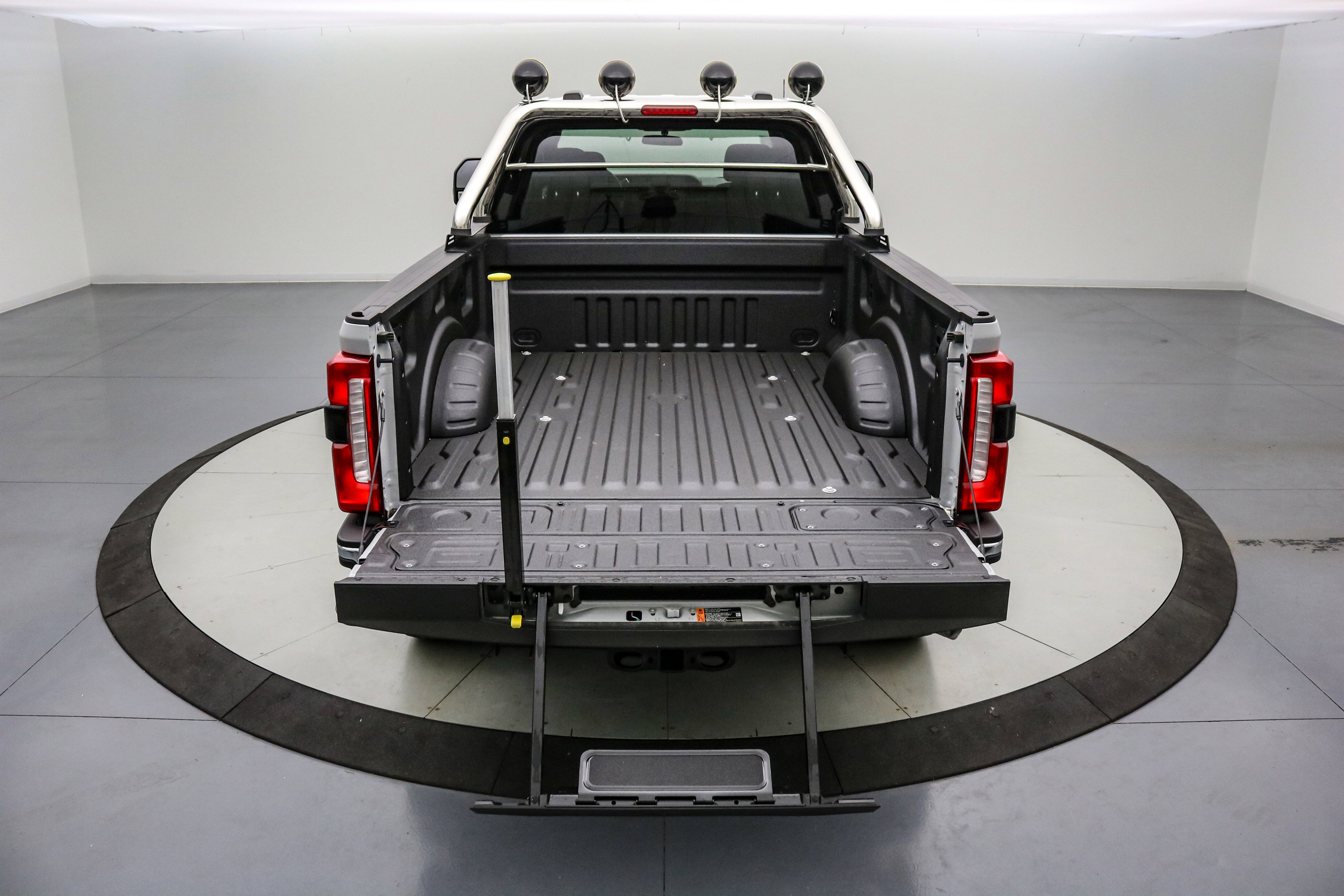 2025 Ford Super Duty F-250 SRW Highboy