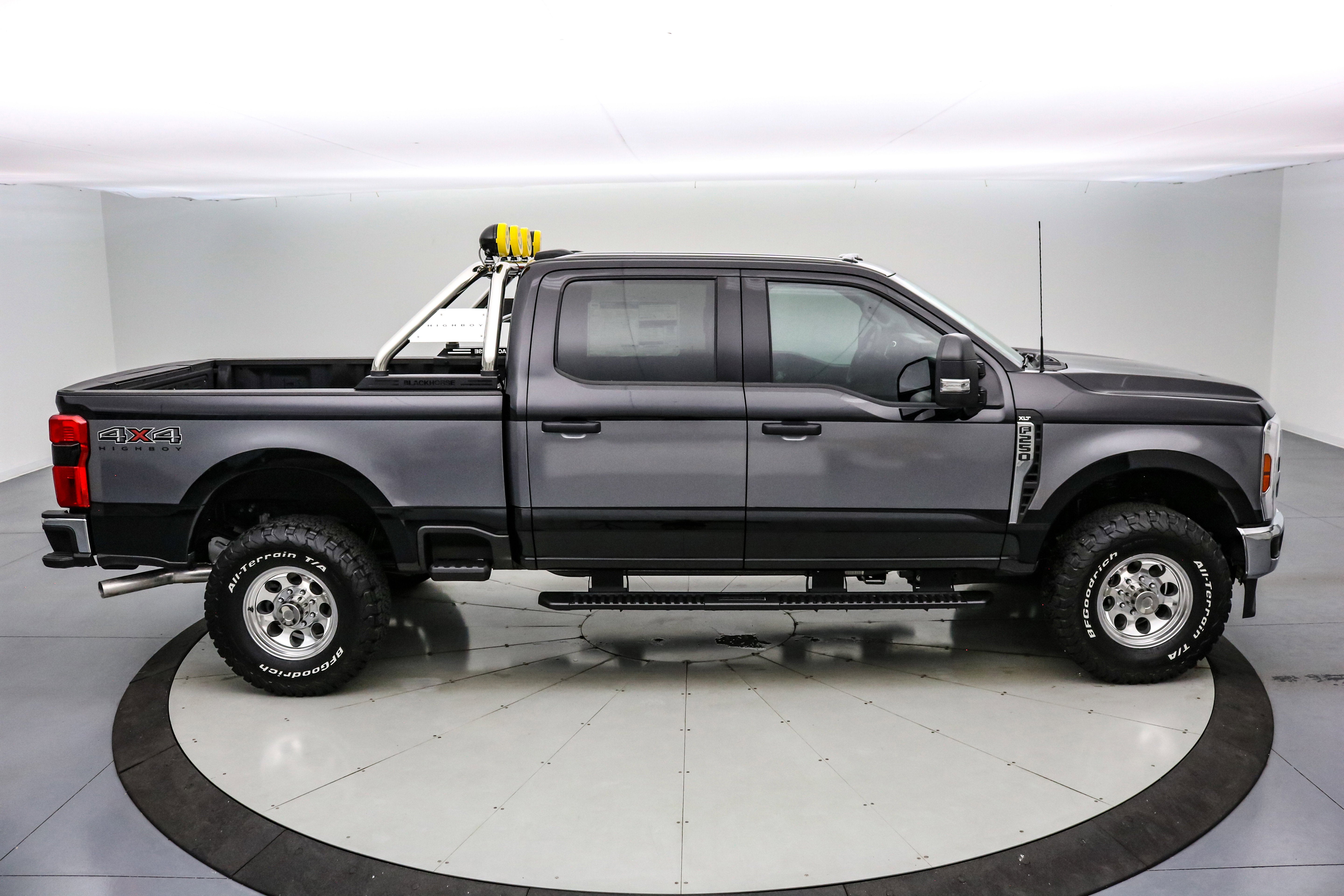 2025 Ford Super Duty F-250 SRW Highboy