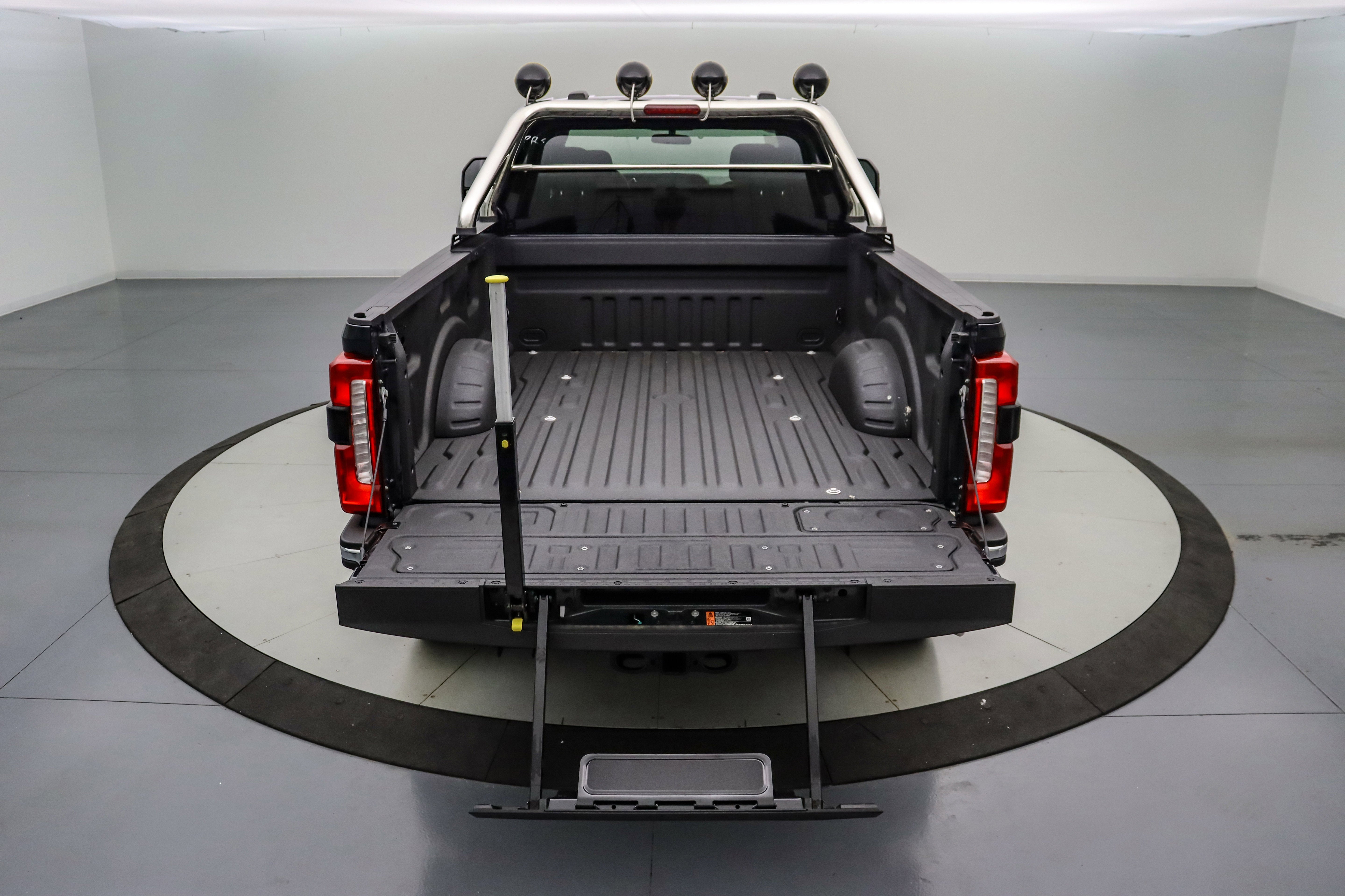 2025 Ford Super Duty F-250 SRW Highboy