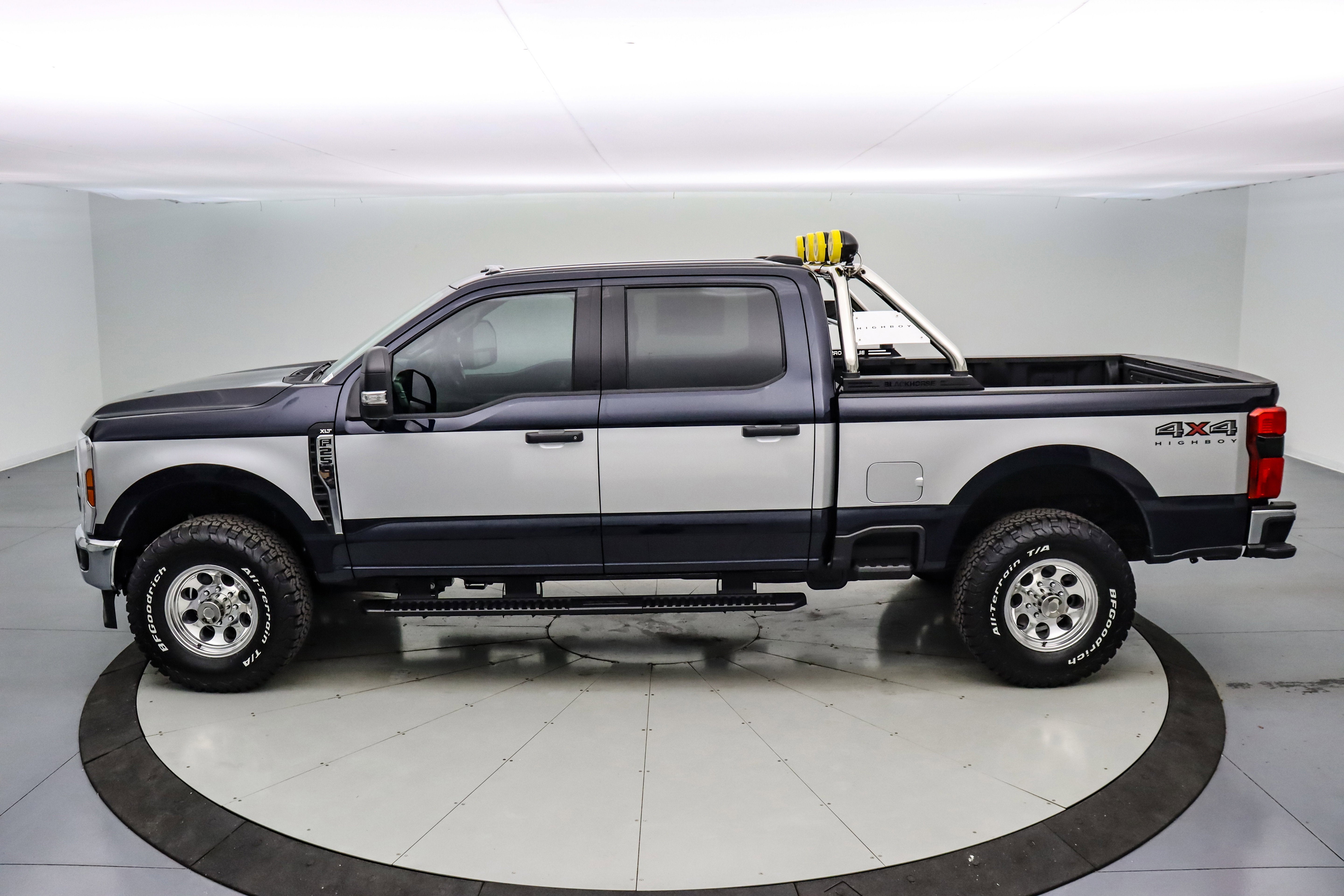 2025 Ford Super Duty F-250 SRW Highboy