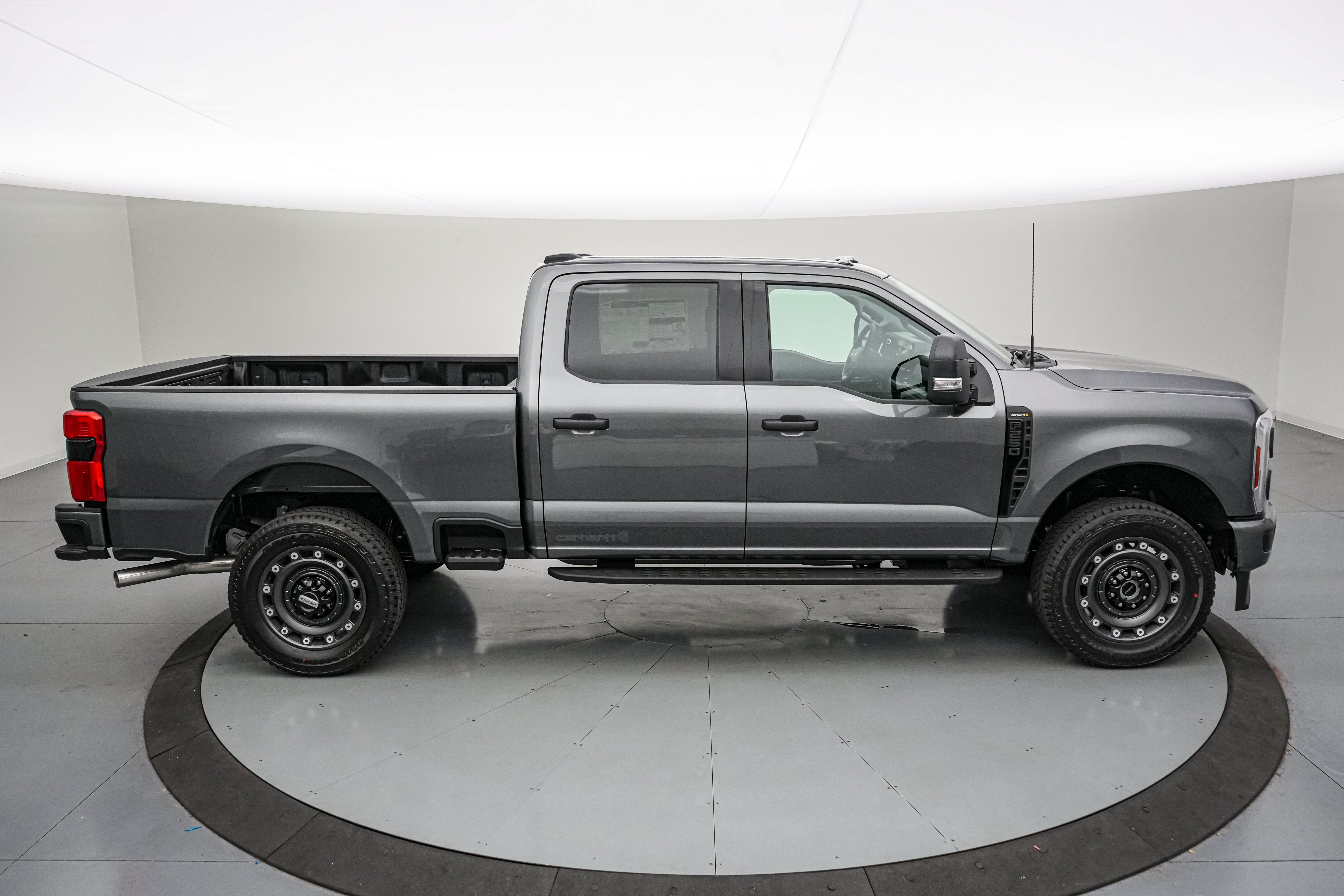 2027 Ford Super Duty F-250 SRW XLT Carhartt