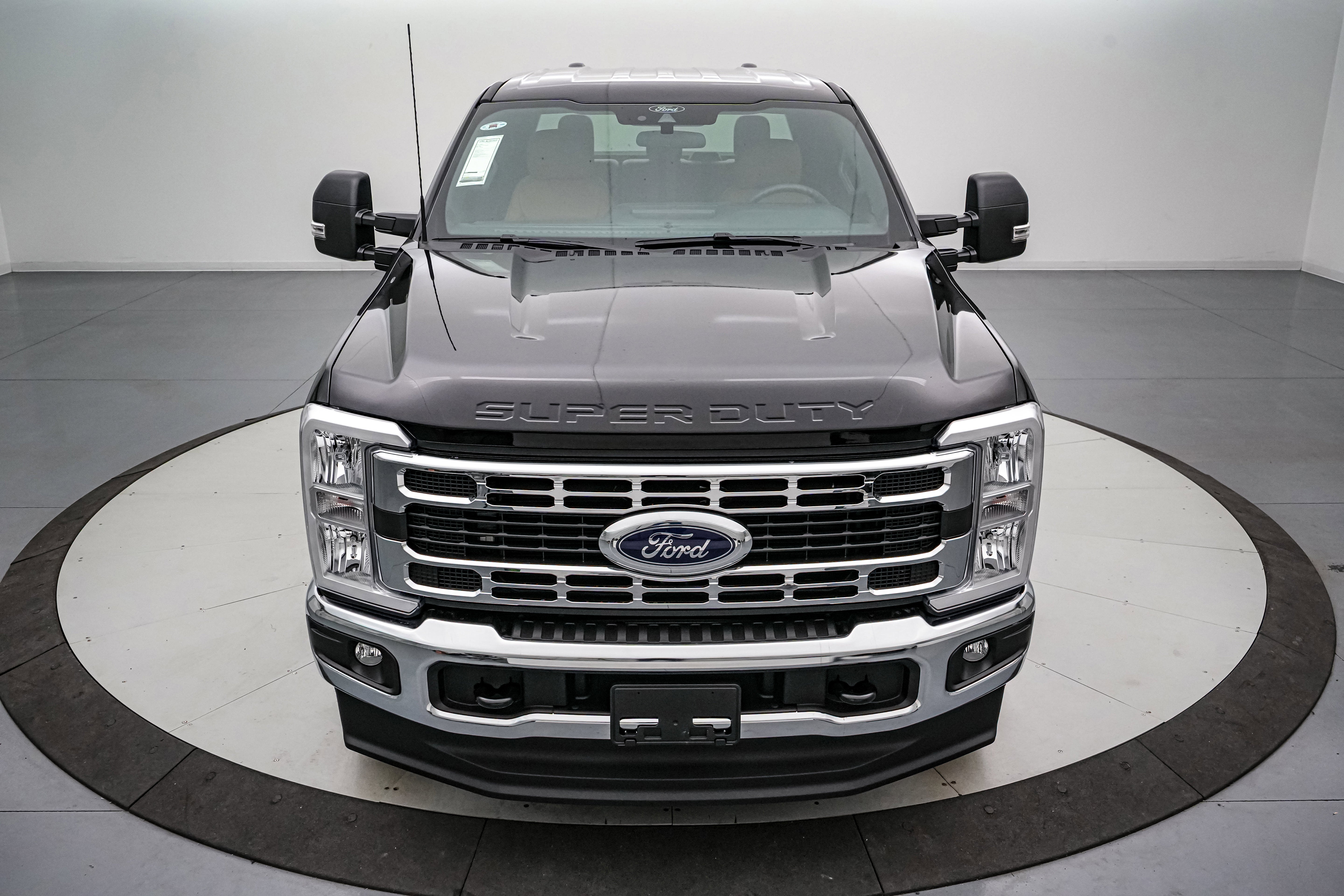 2026 Ford Super Duty F-250 SRW XLT Luxury Package
