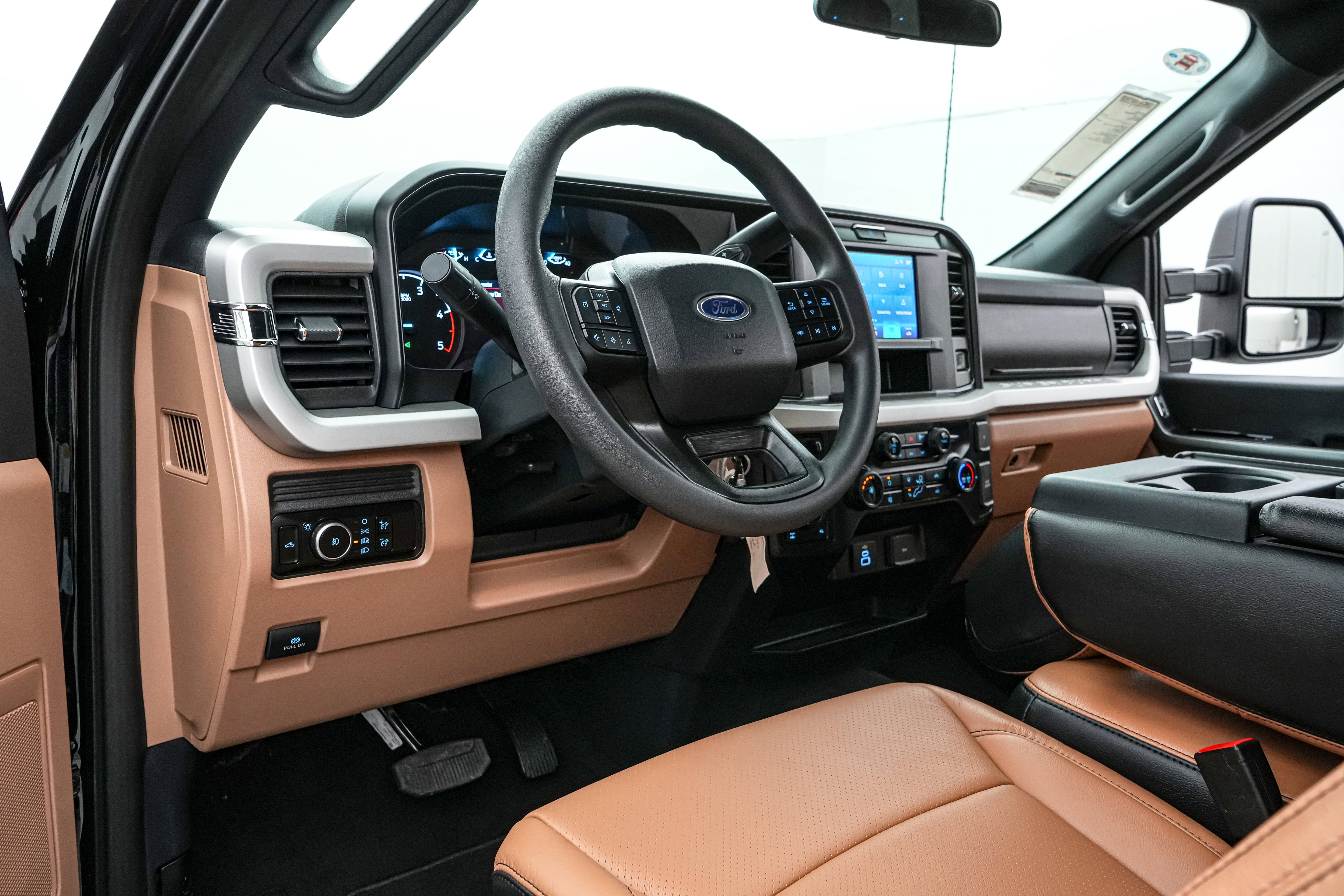 2026 Ford Super Duty F-250 SRW XLT Luxury Package