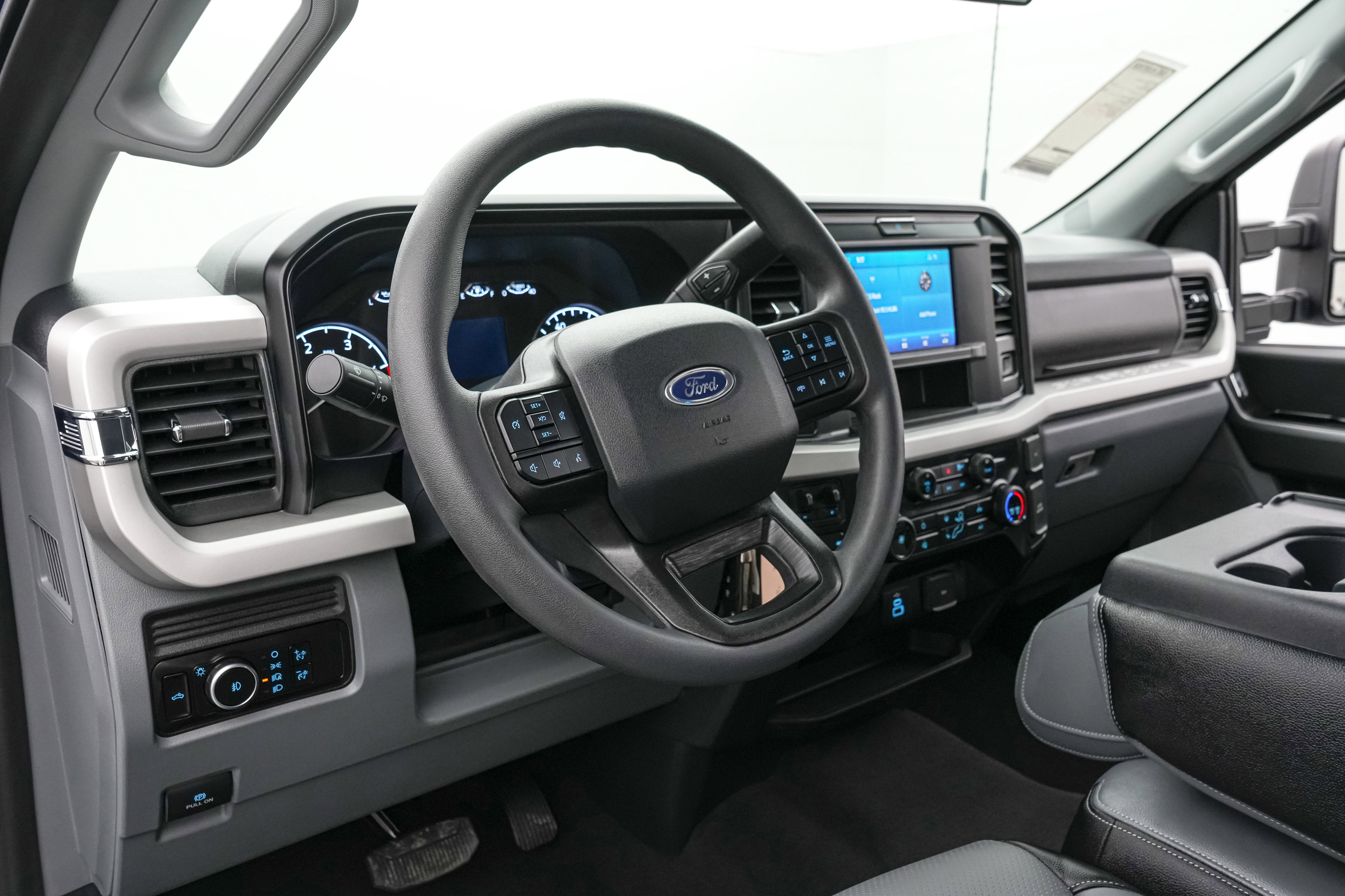 2026 Ford Super Duty F-250 SRW XLT Luxury Package