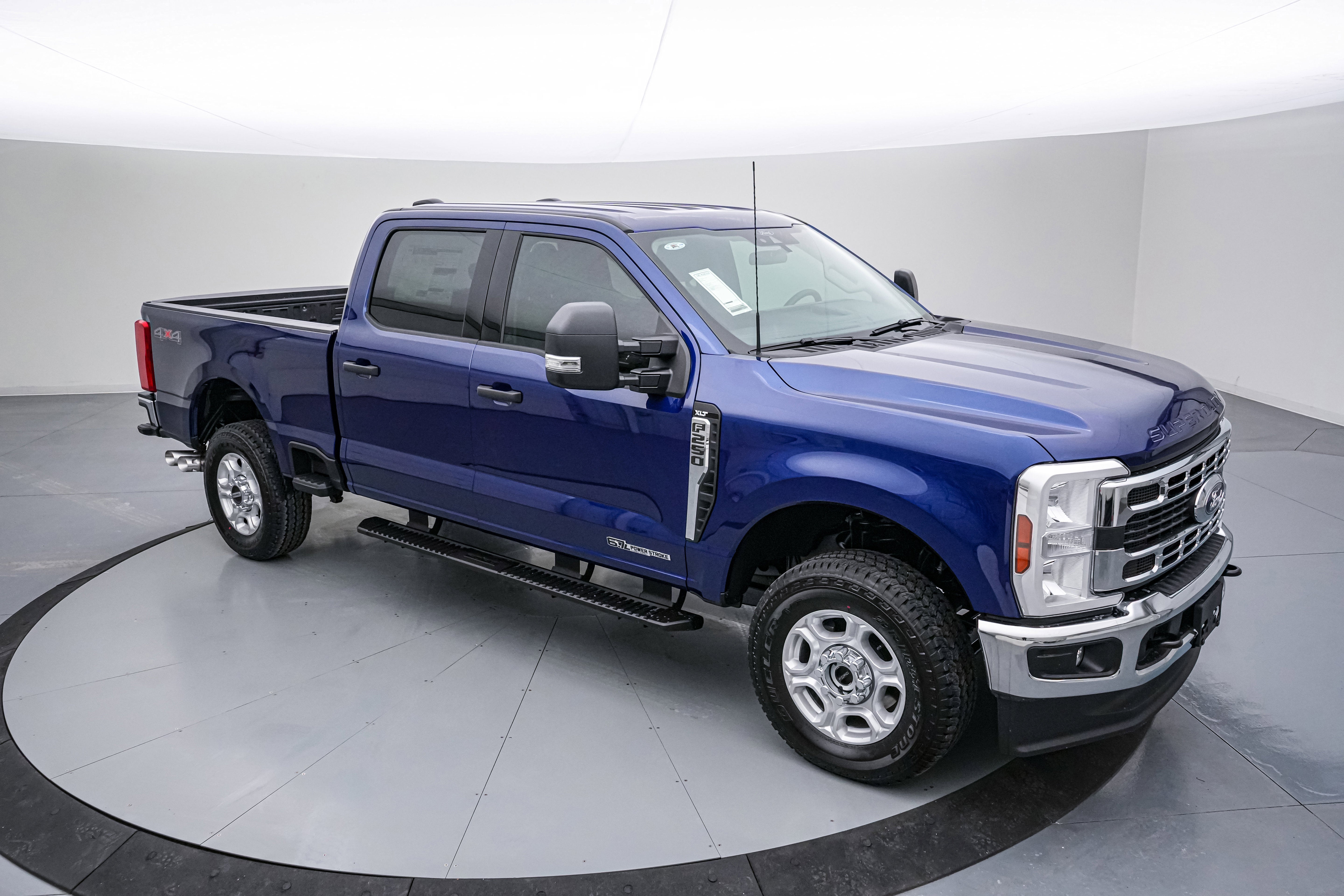 2026 Ford Super Duty F-250 SRW XLT Luxury Package