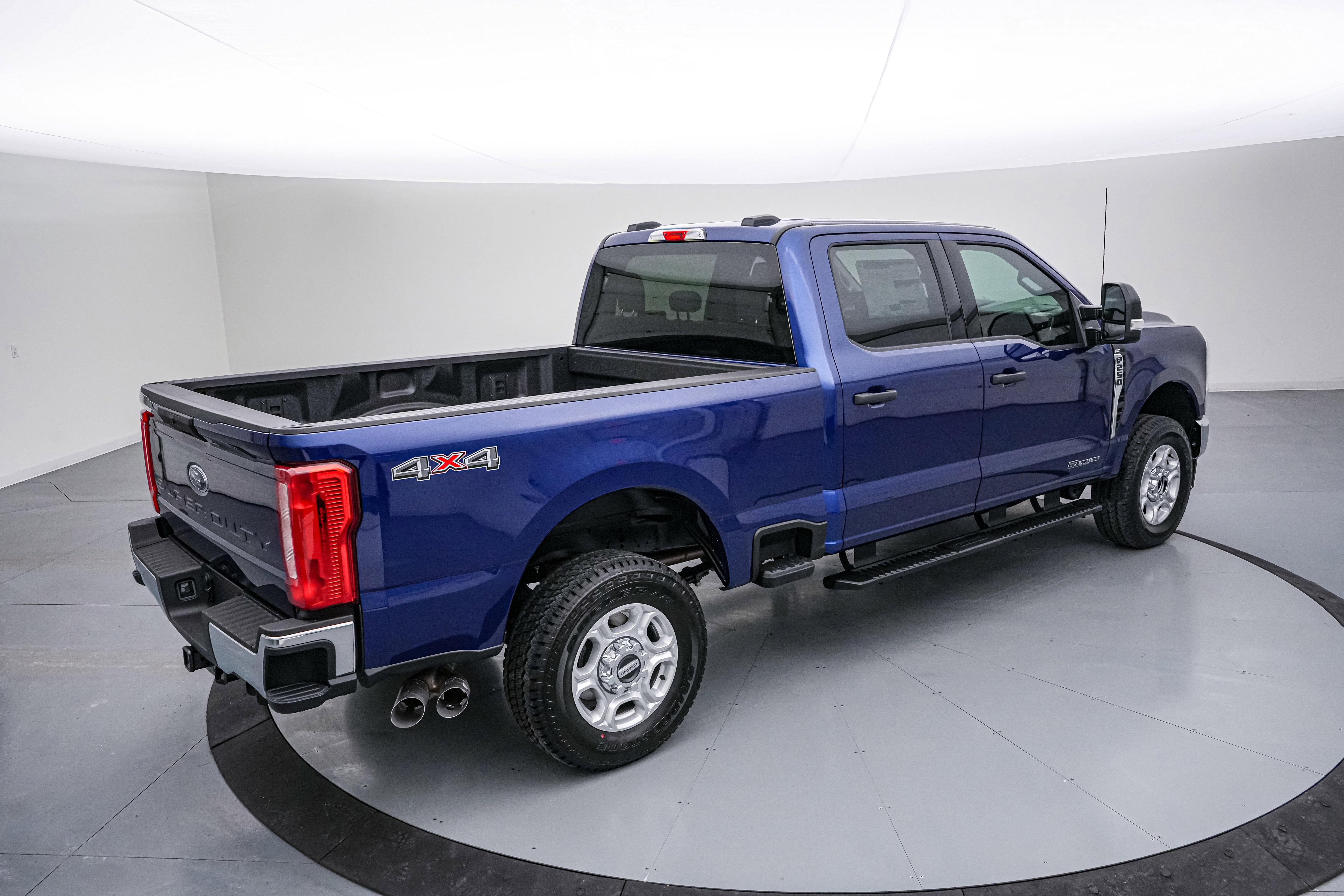 2026 Ford Super Duty F-250 SRW XLT Luxury Package