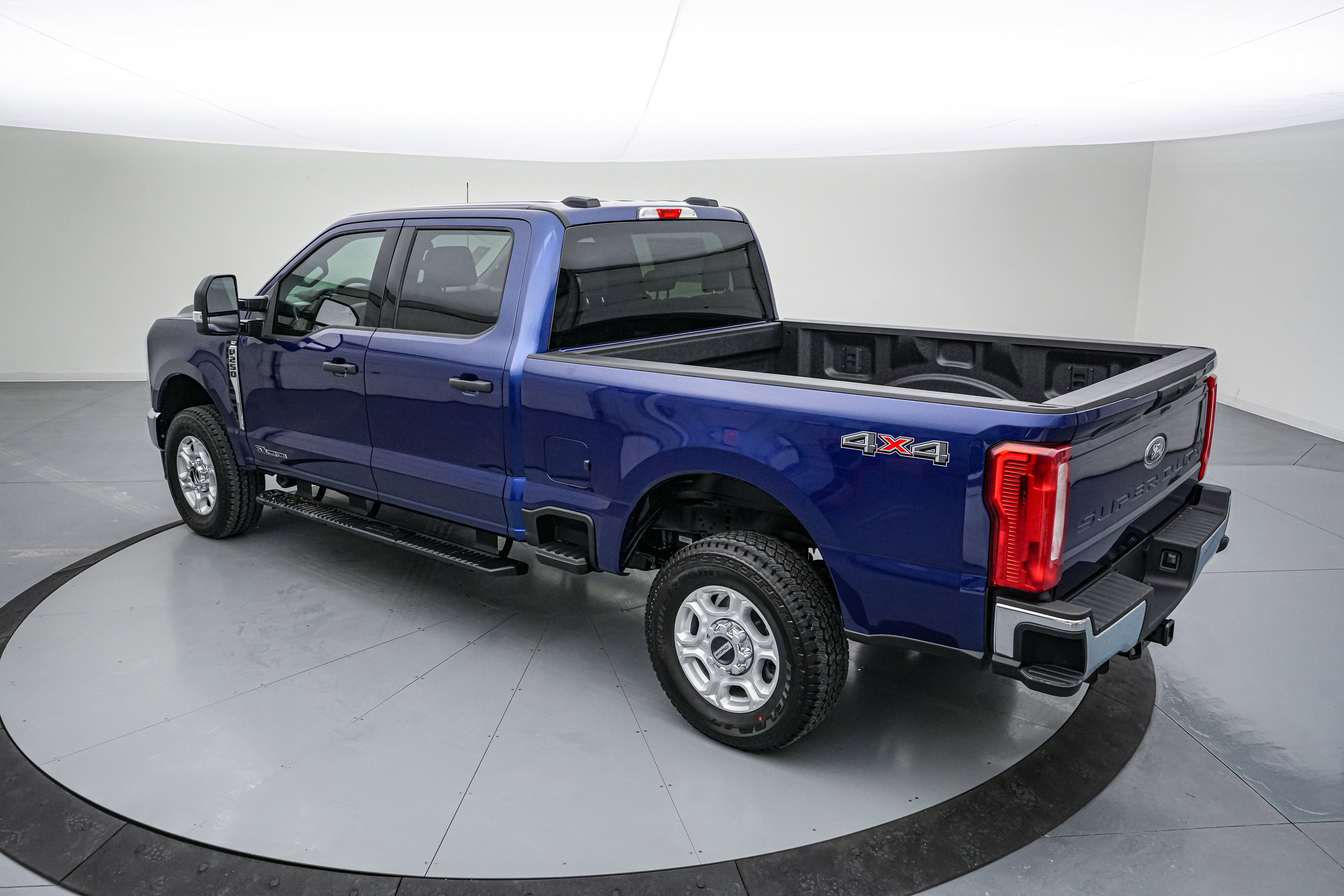 2026 Ford Super Duty F-250 SRW XLT Luxury Package