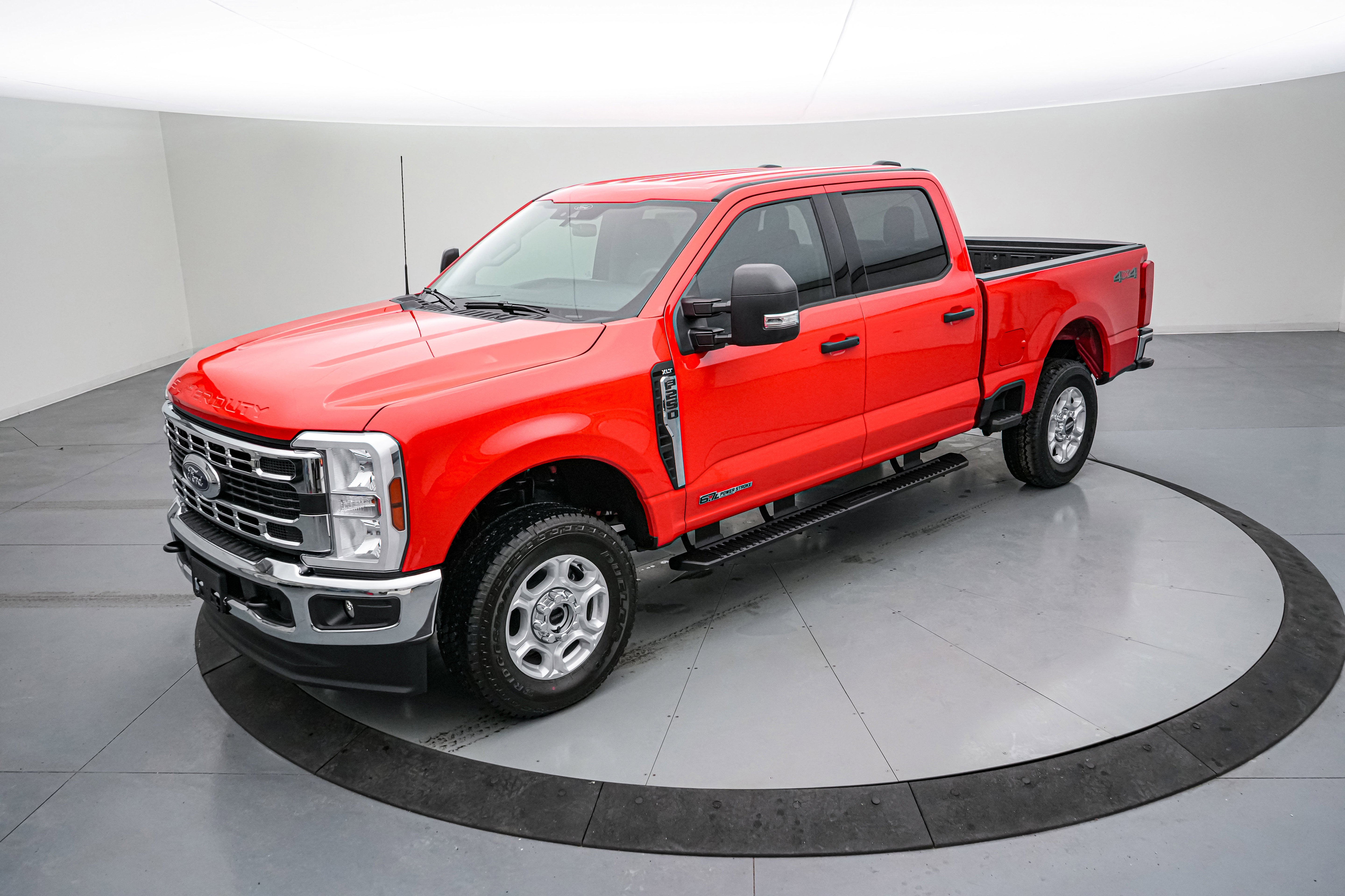 2026 Ford Super Duty F-250 SRW XLT Luxury Package