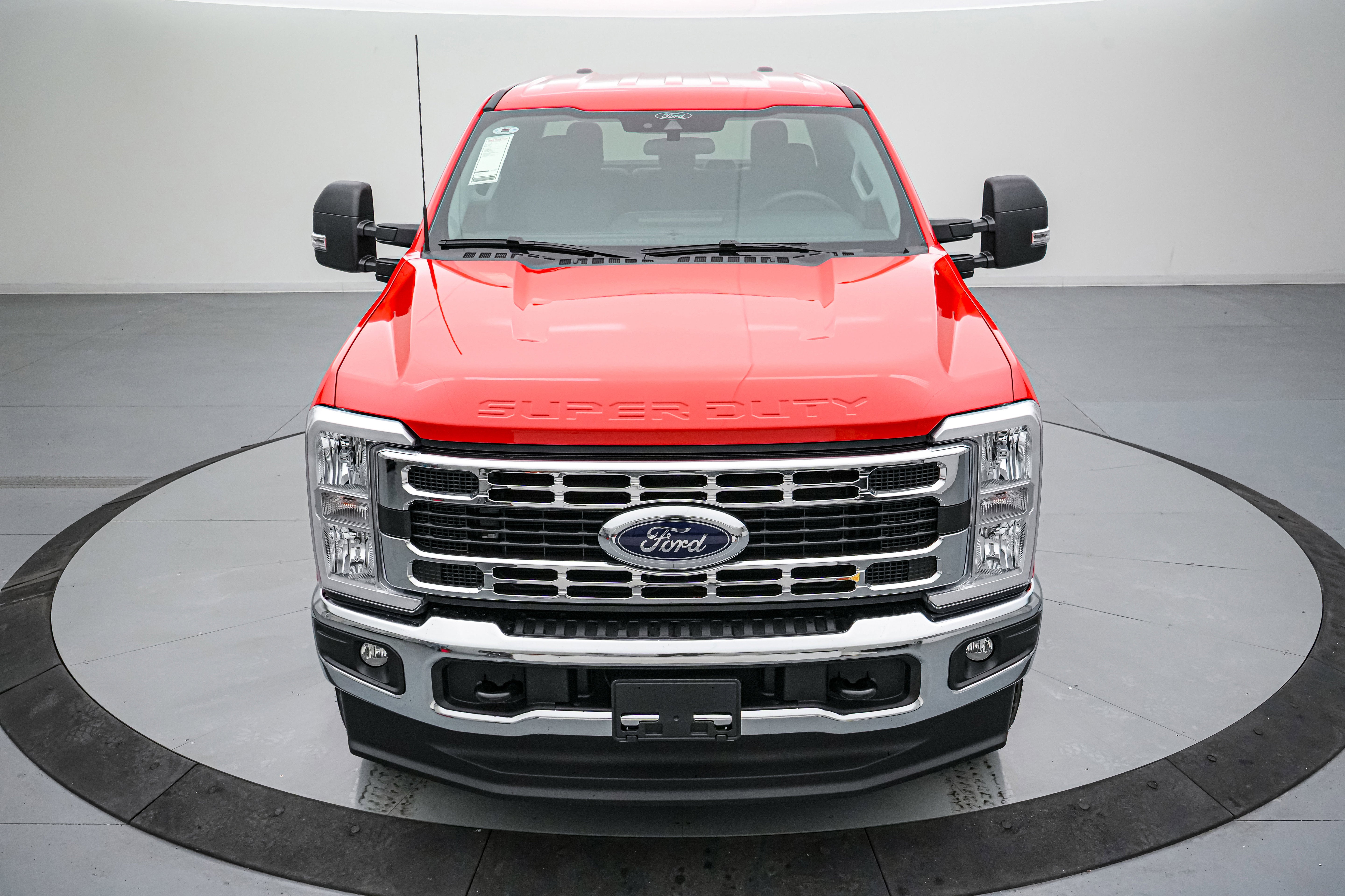2026 Ford Super Duty F-250 SRW XLT Luxury Package