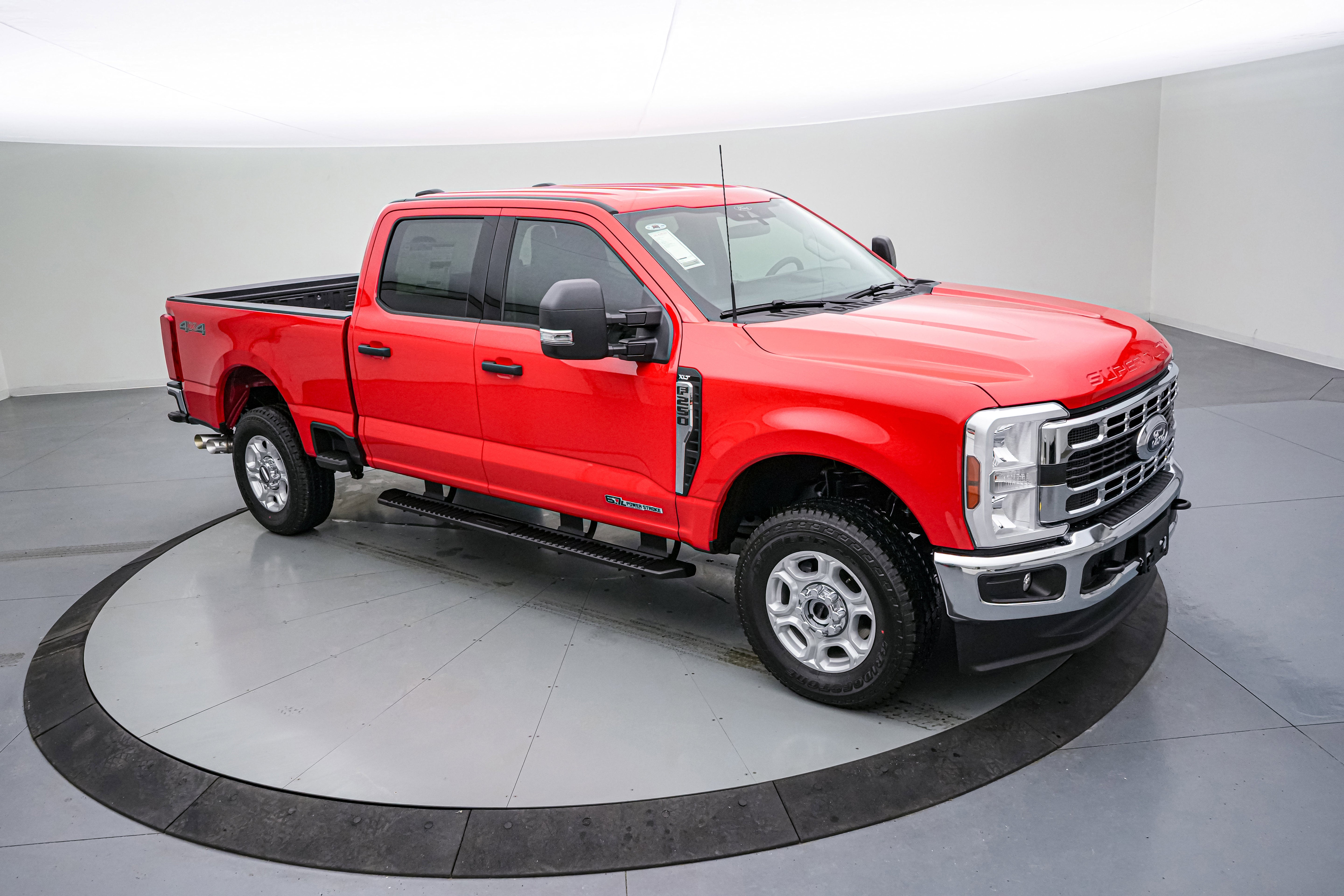 2026 Ford Super Duty F-250 SRW XLT Luxury Package