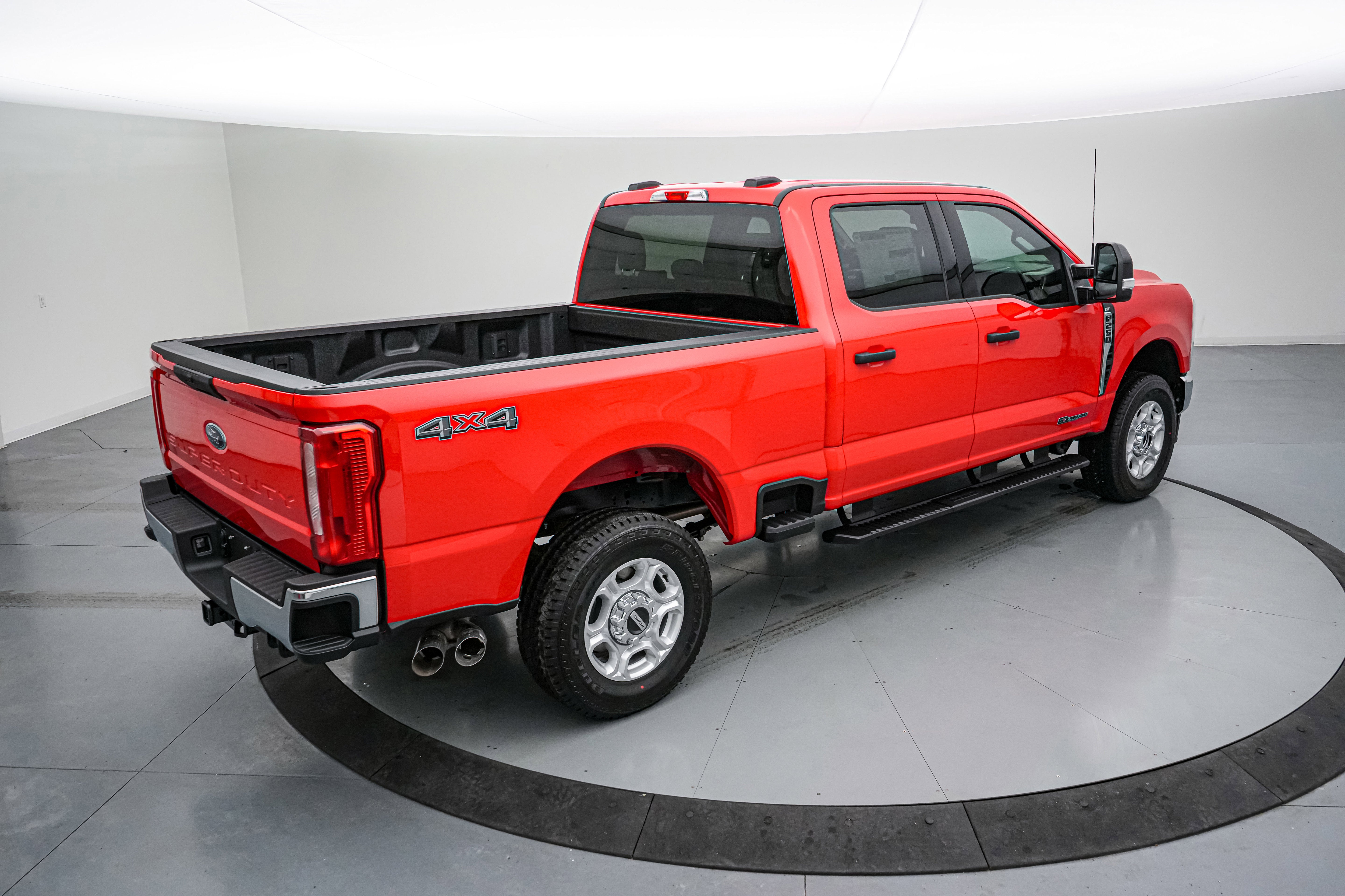 2026 Ford Super Duty F-250 SRW XLT Luxury Package
