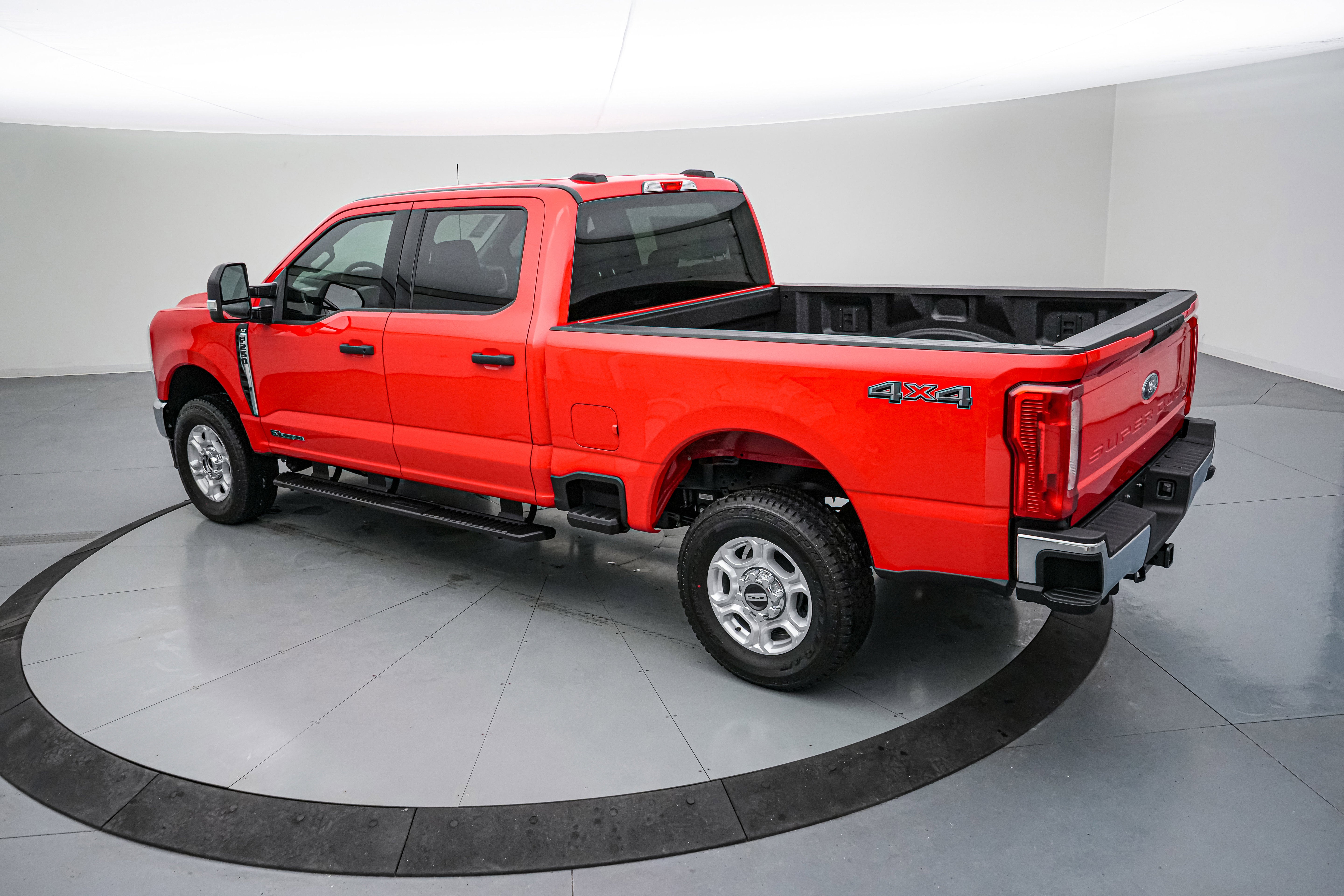 2026 Ford Super Duty F-250 SRW XLT Luxury Package