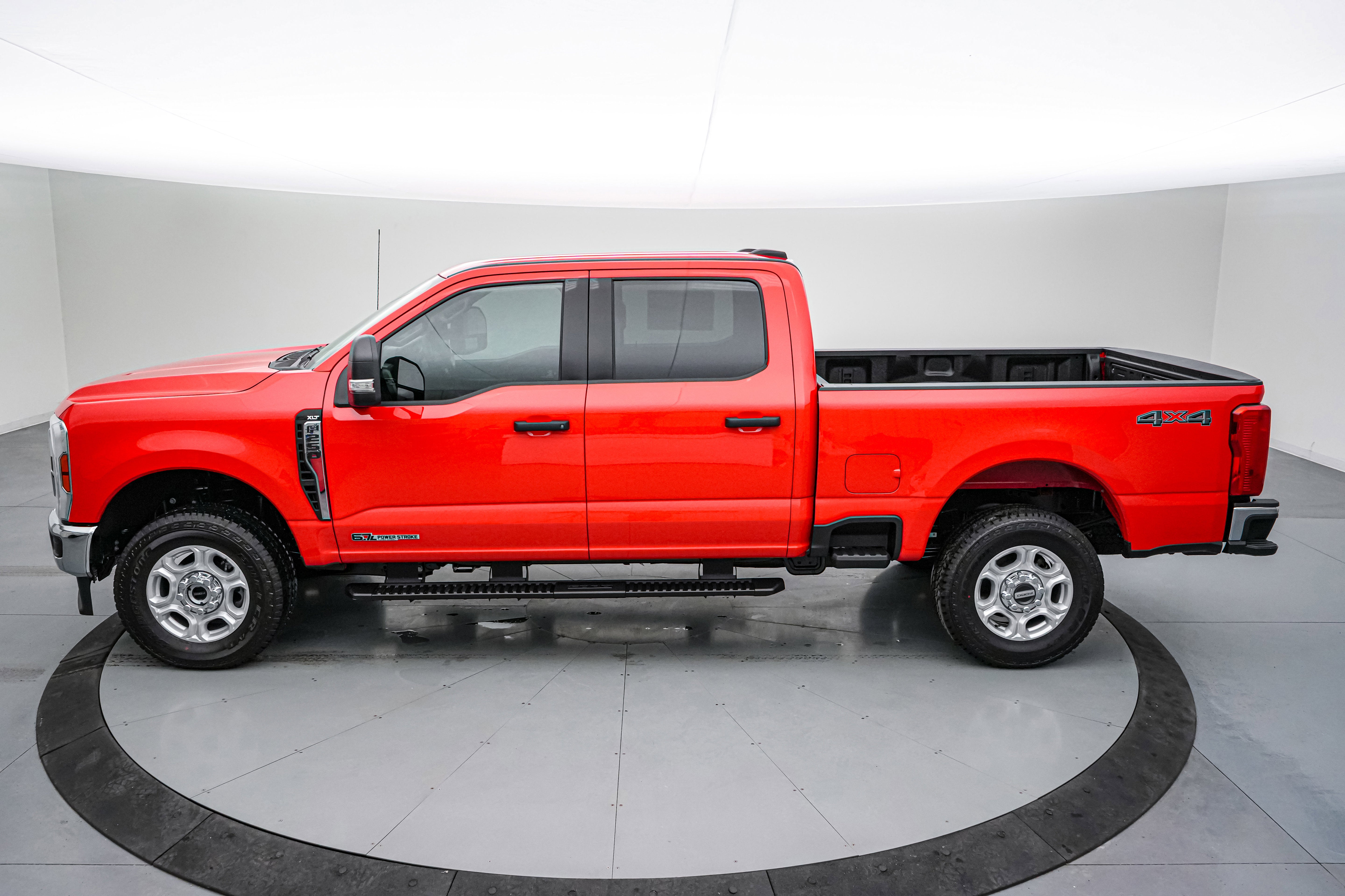 2026 Ford Super Duty F-250 SRW XLT Luxury Package