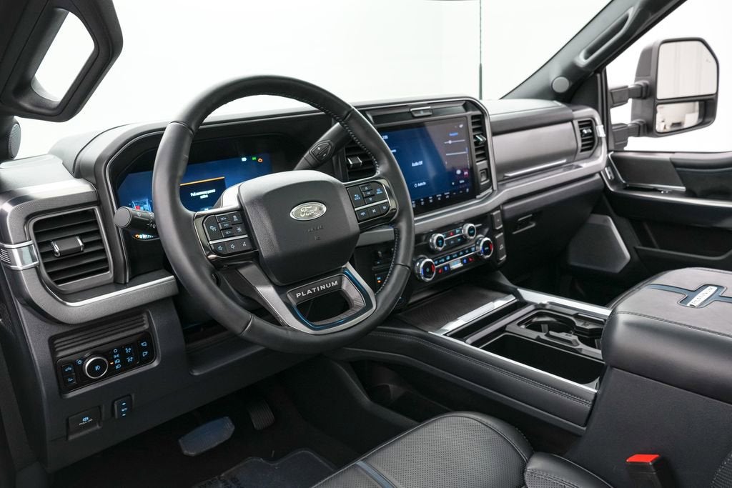 2025 Ford Super Duty F-250 SRW Platinum
