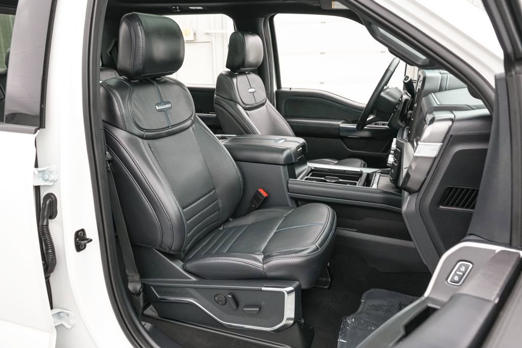 2025 Ford Super Duty F-250 SRW Platinum