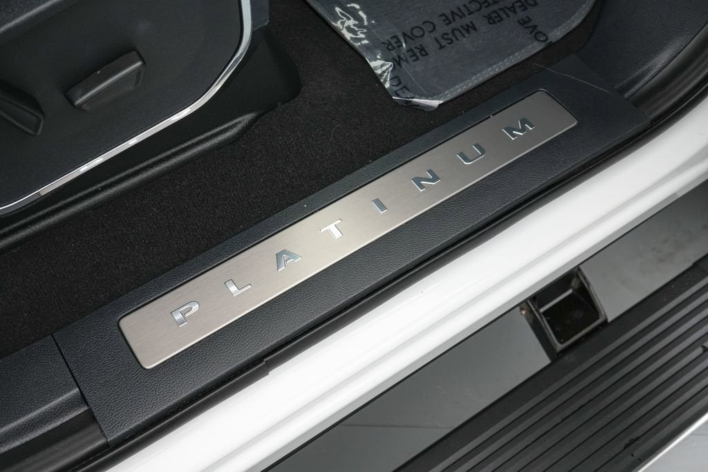 2025 Ford Super Duty F-250 SRW Platinum