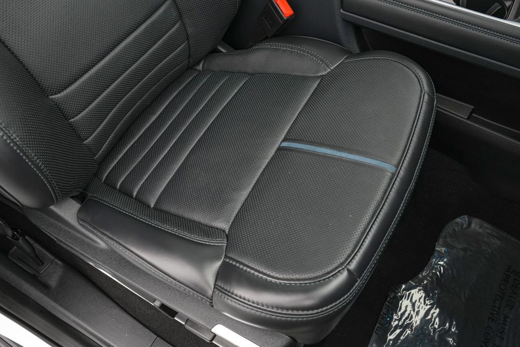 2025 Ford Super Duty F-250 SRW Platinum