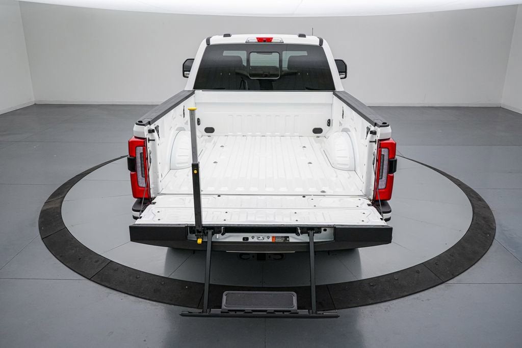 2025 Ford Super Duty F-250 SRW Platinum