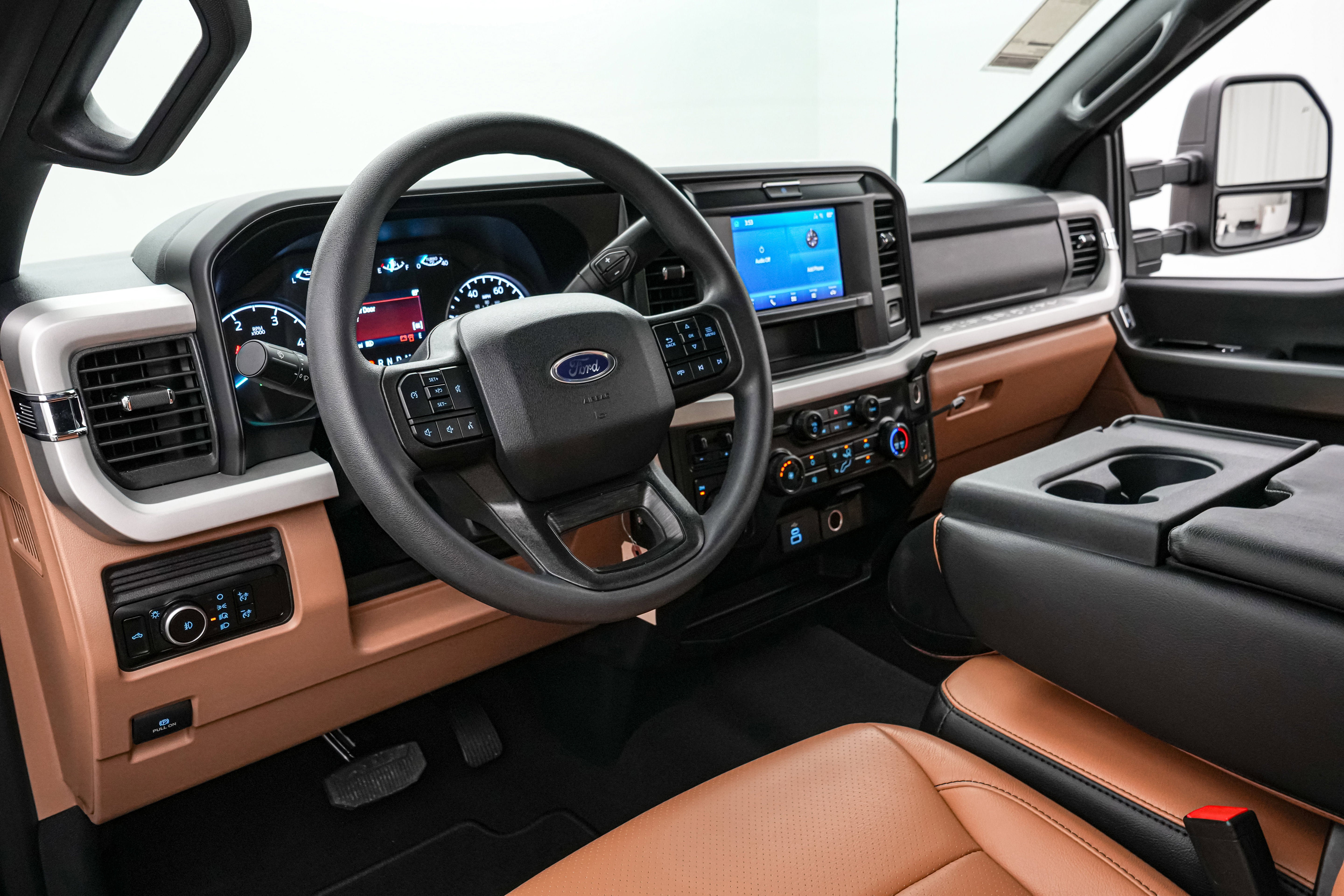 2026 Ford Super Duty F-250 SRW XLT Luxury Package