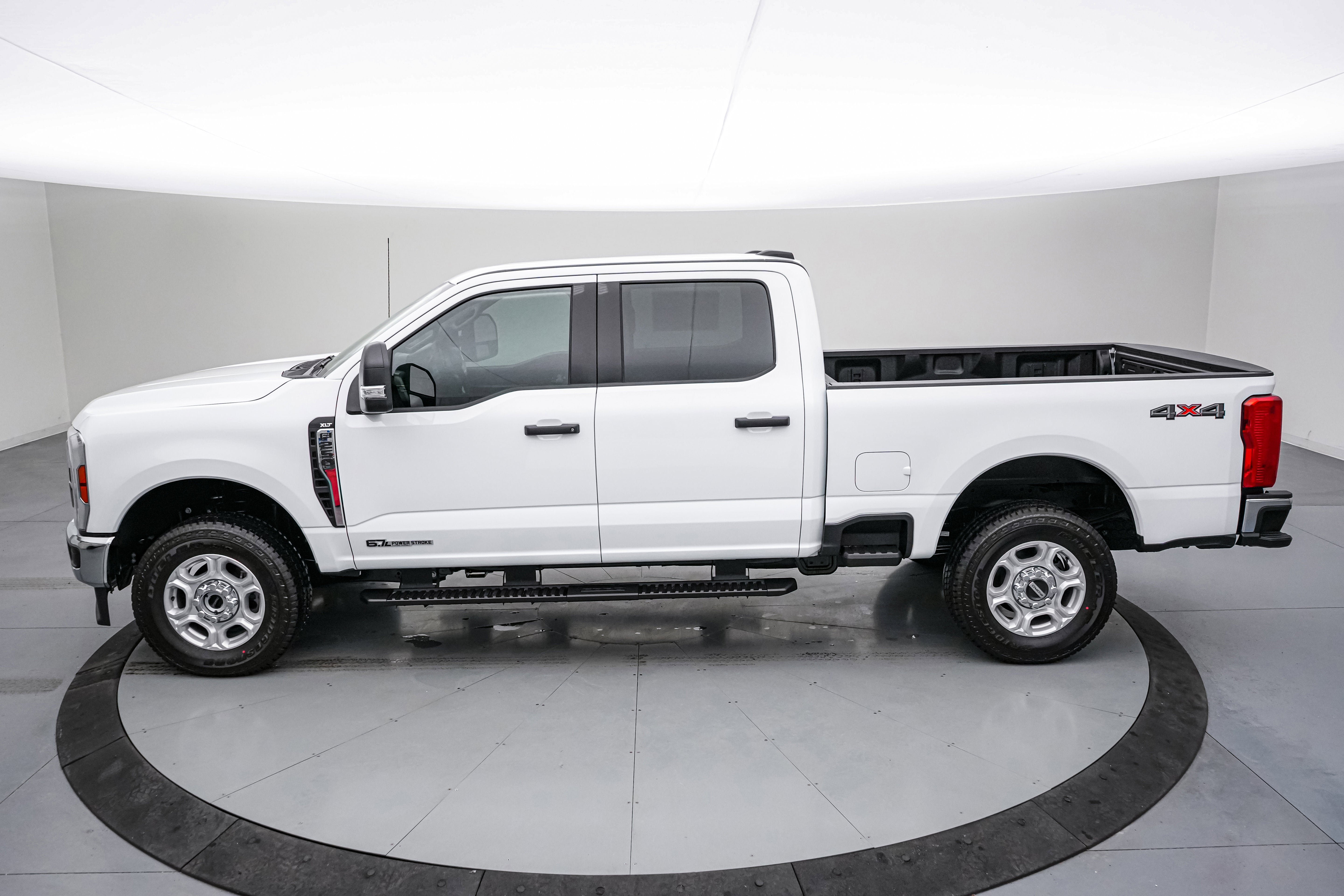 2026 Ford Super Duty F-250 SRW XLT Luxury Package