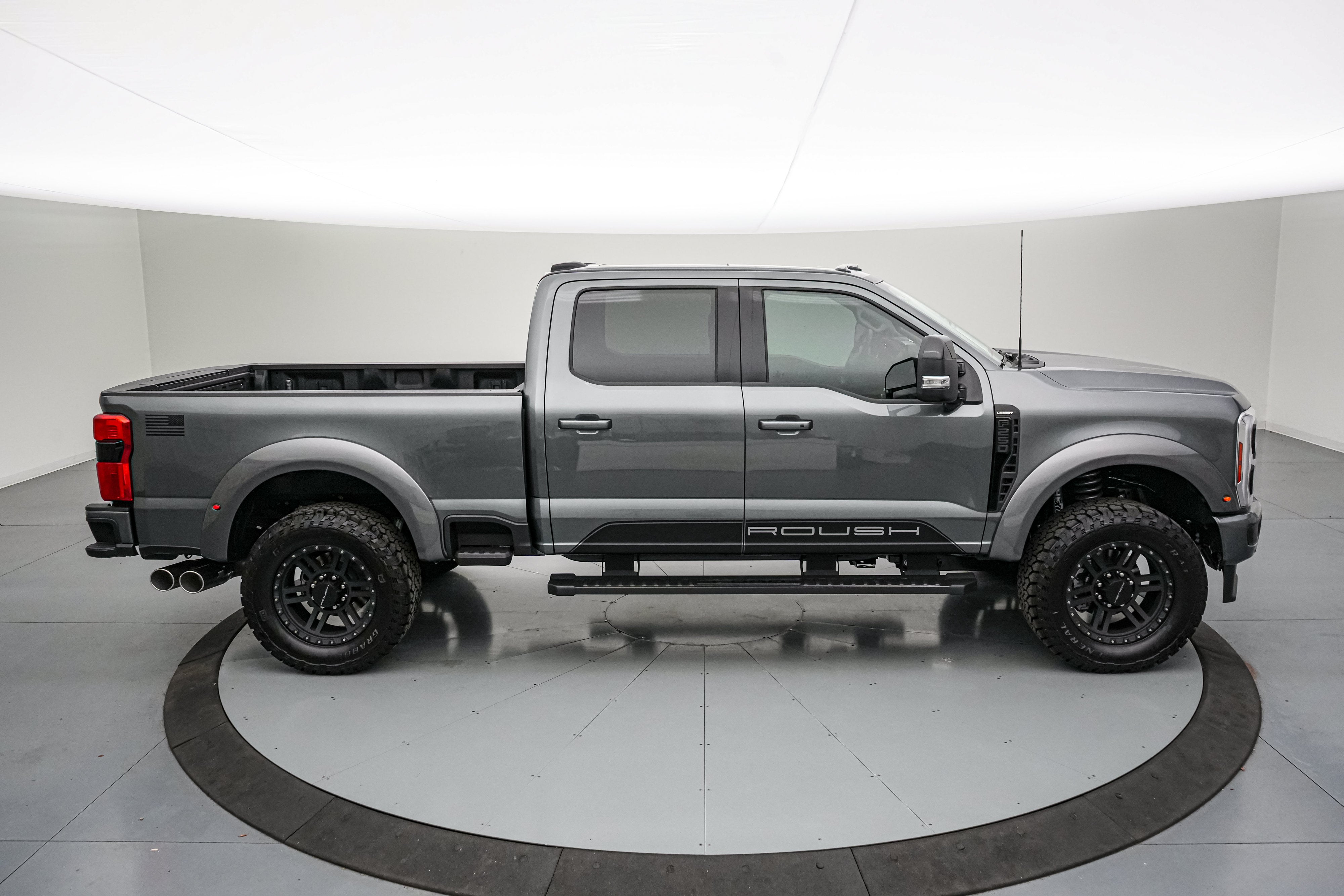 2026 Ford Super Duty F-250 SRW ROUSH LARIAT