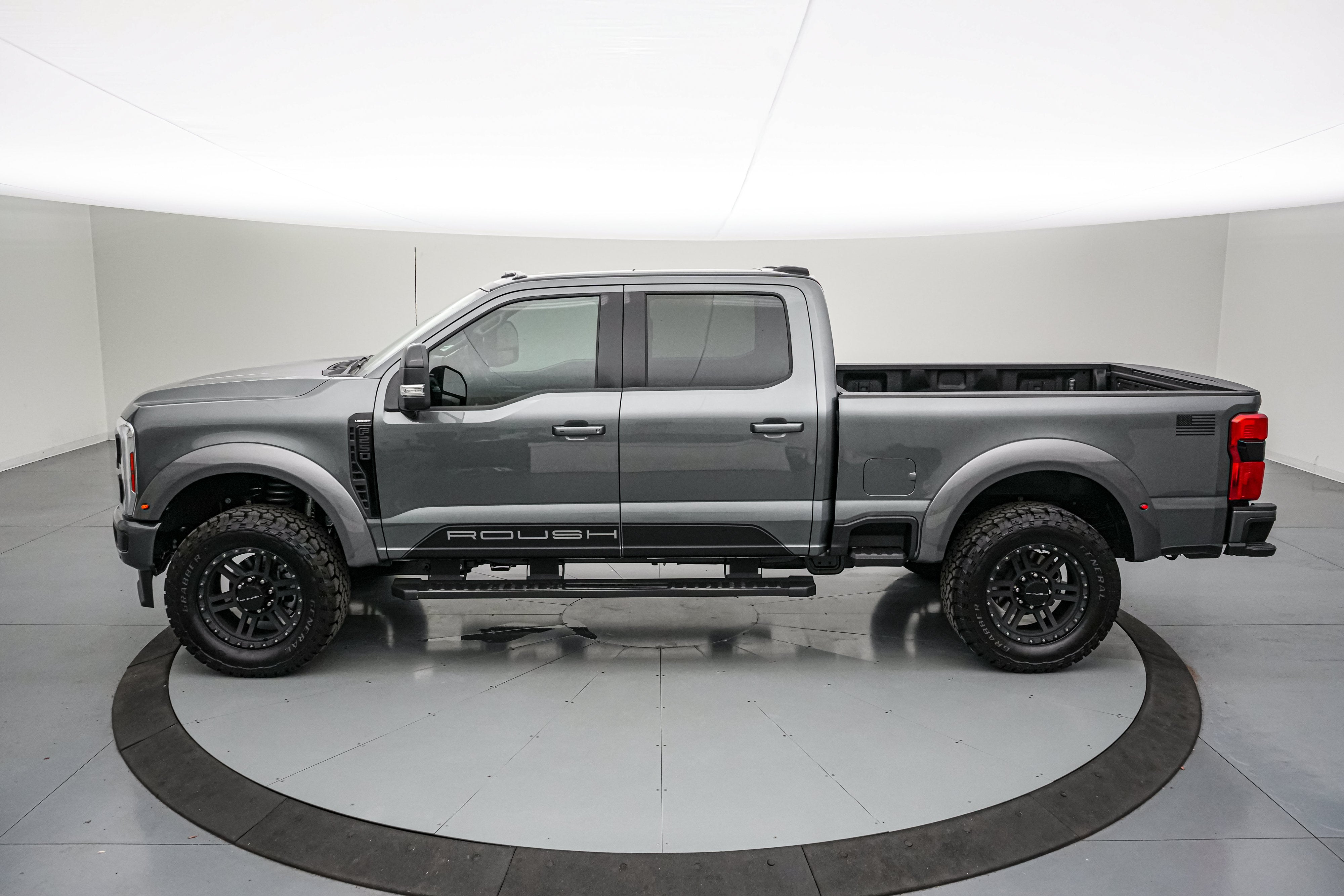 2026 Ford Super Duty F-250 SRW ROUSH LARIAT