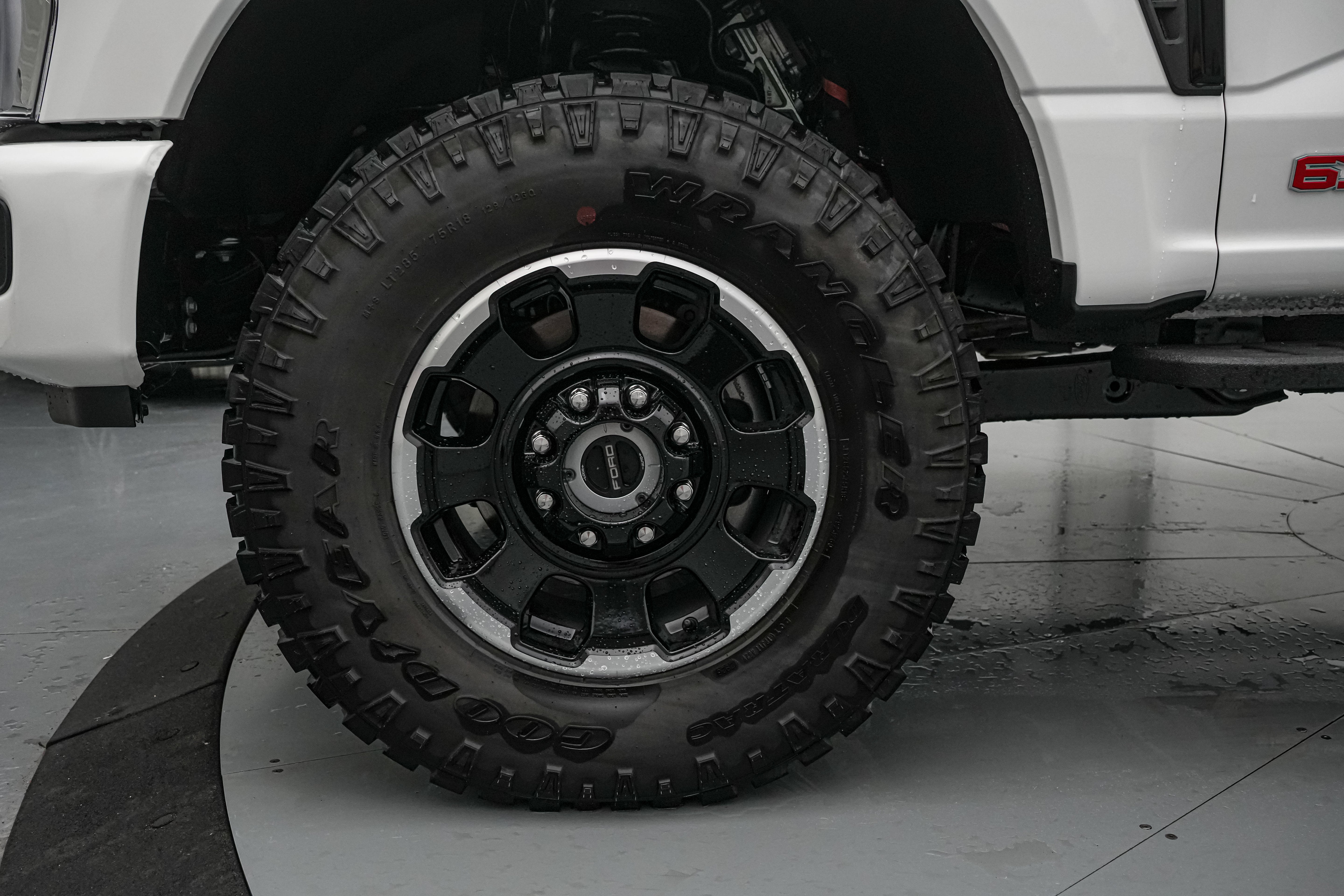 2027 Ford Super Duty F-250 SRW LARIAT