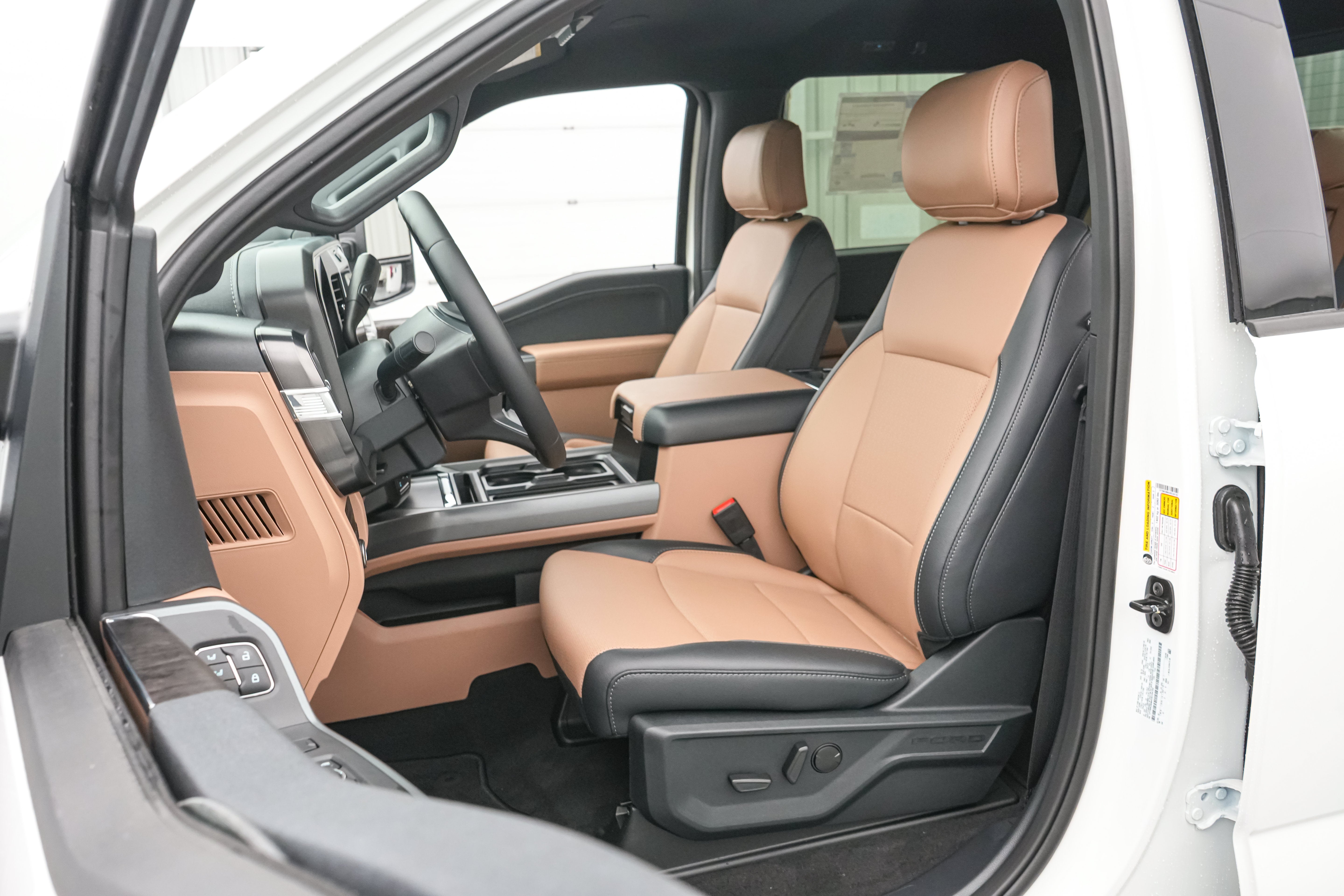 2027 Ford Super Duty F-250 SRW LARIAT