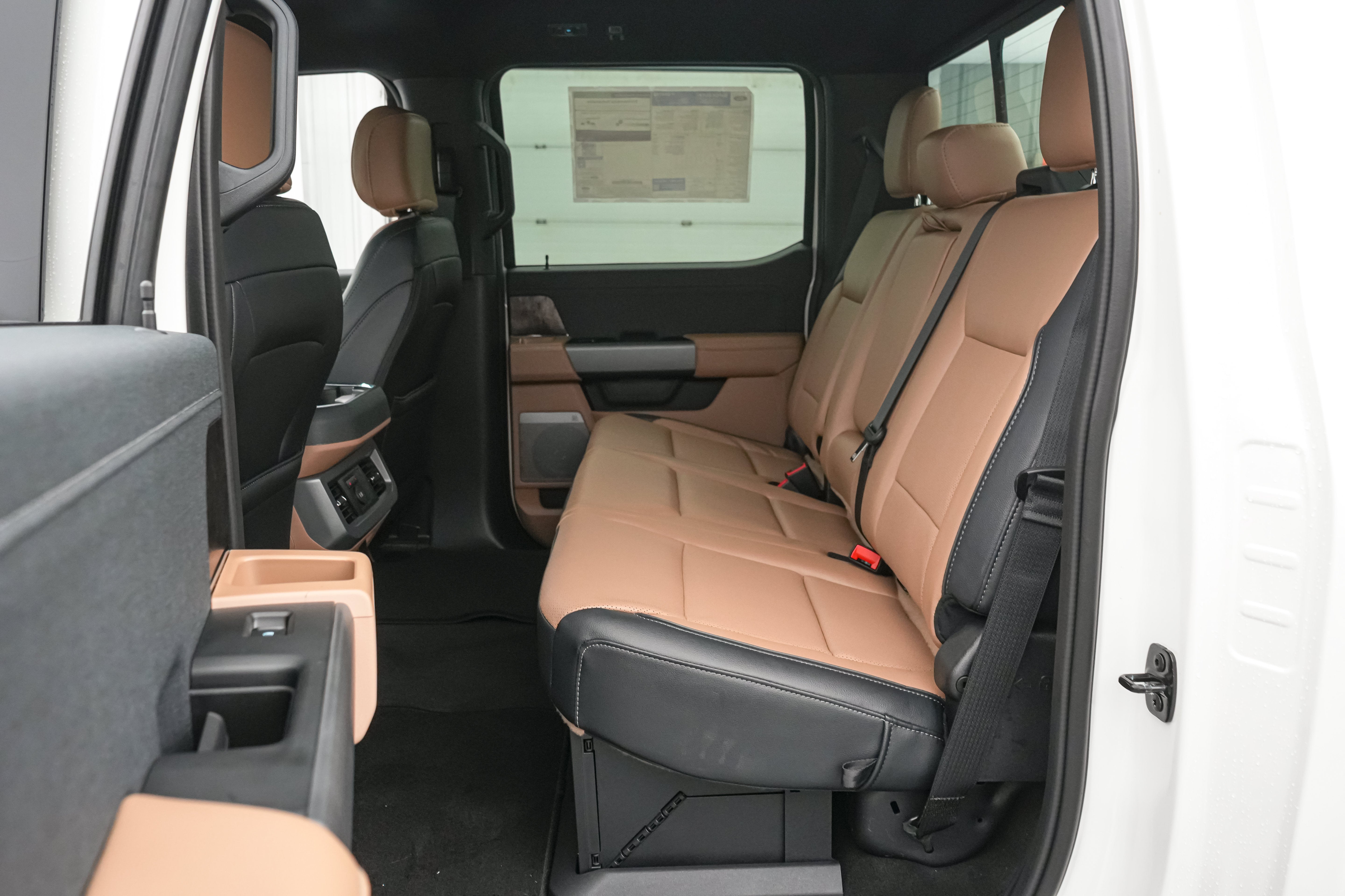 2027 Ford Super Duty F-250 SRW LARIAT
