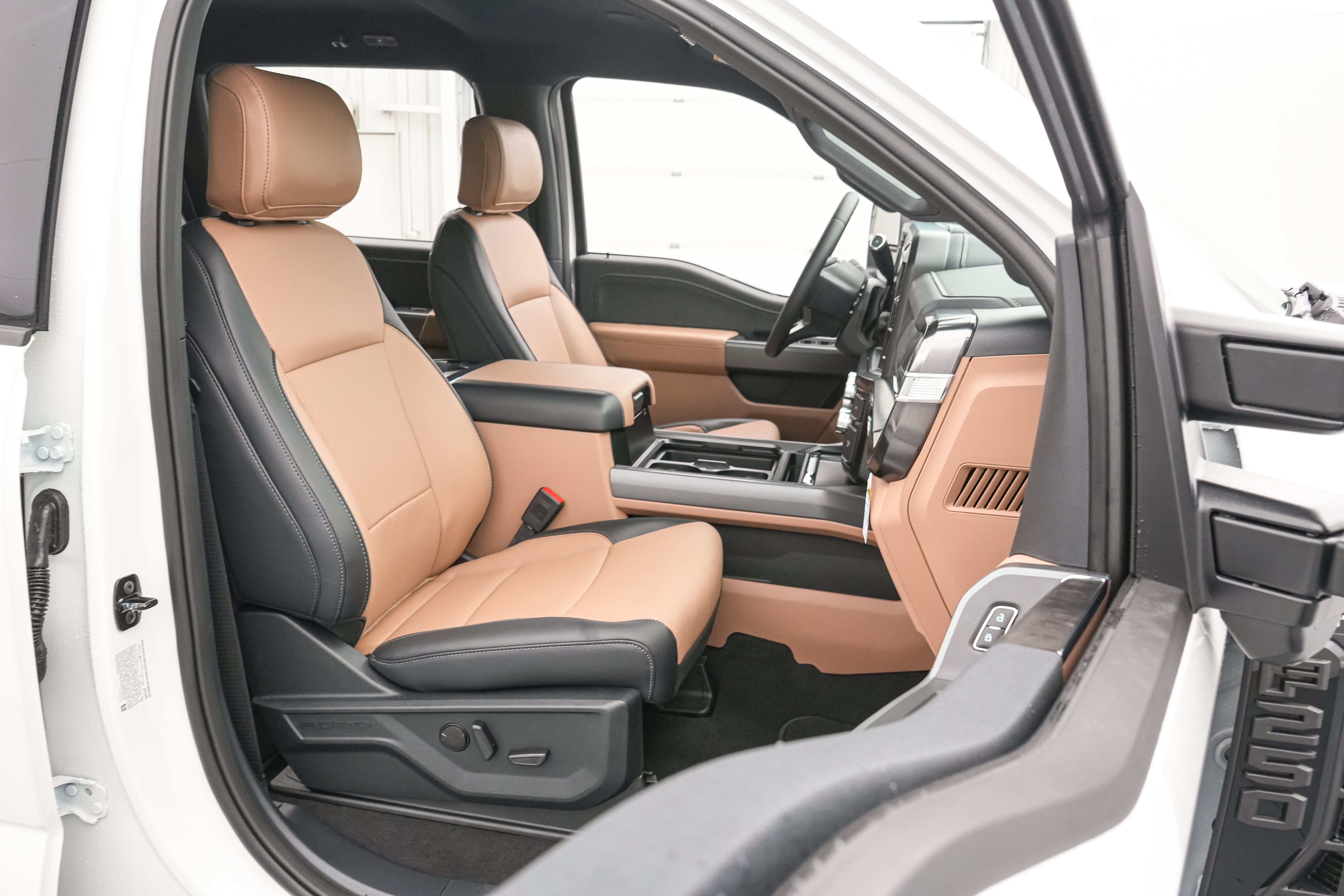 2027 Ford Super Duty F-250 SRW LARIAT