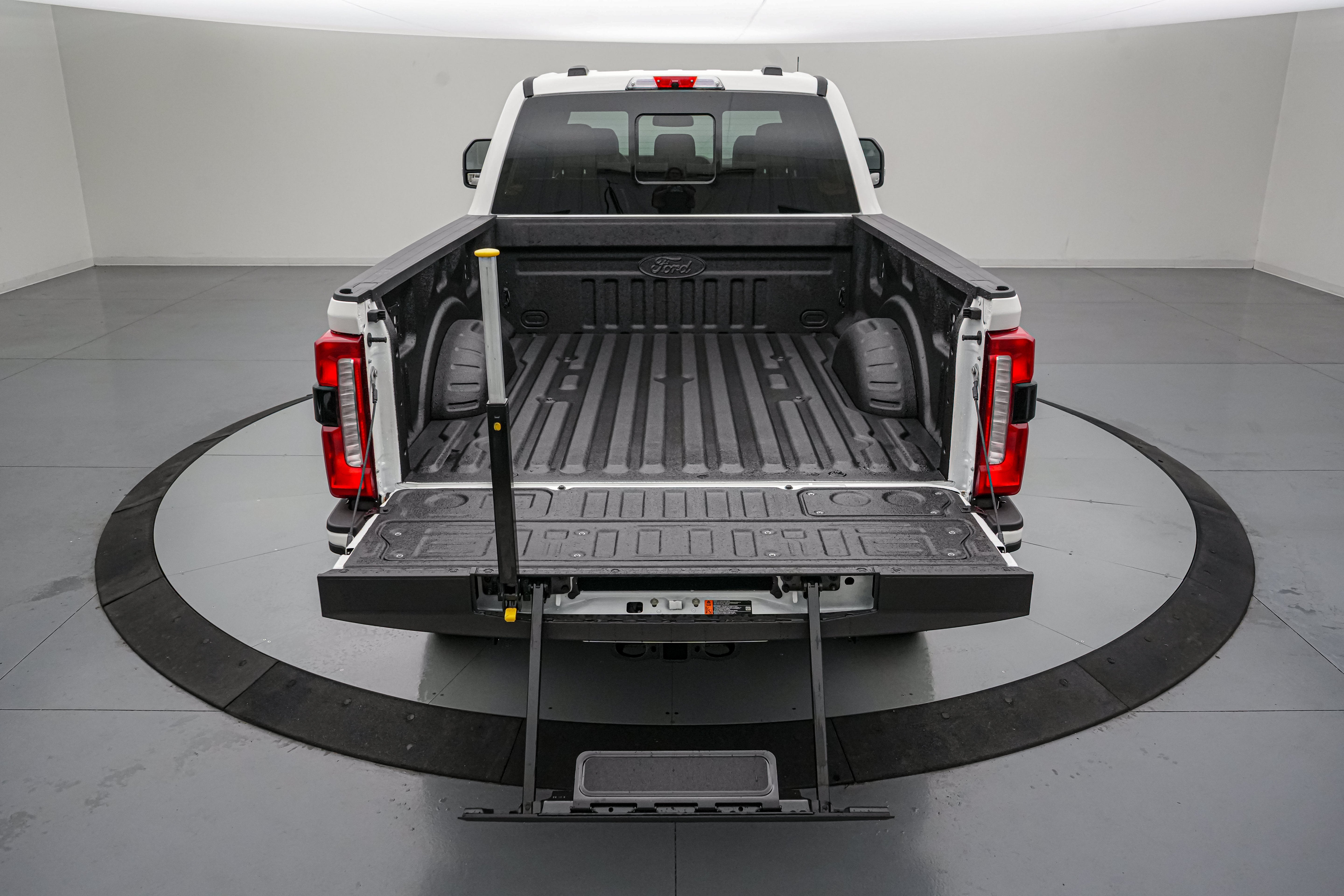 2027 Ford Super Duty F-250 SRW LARIAT