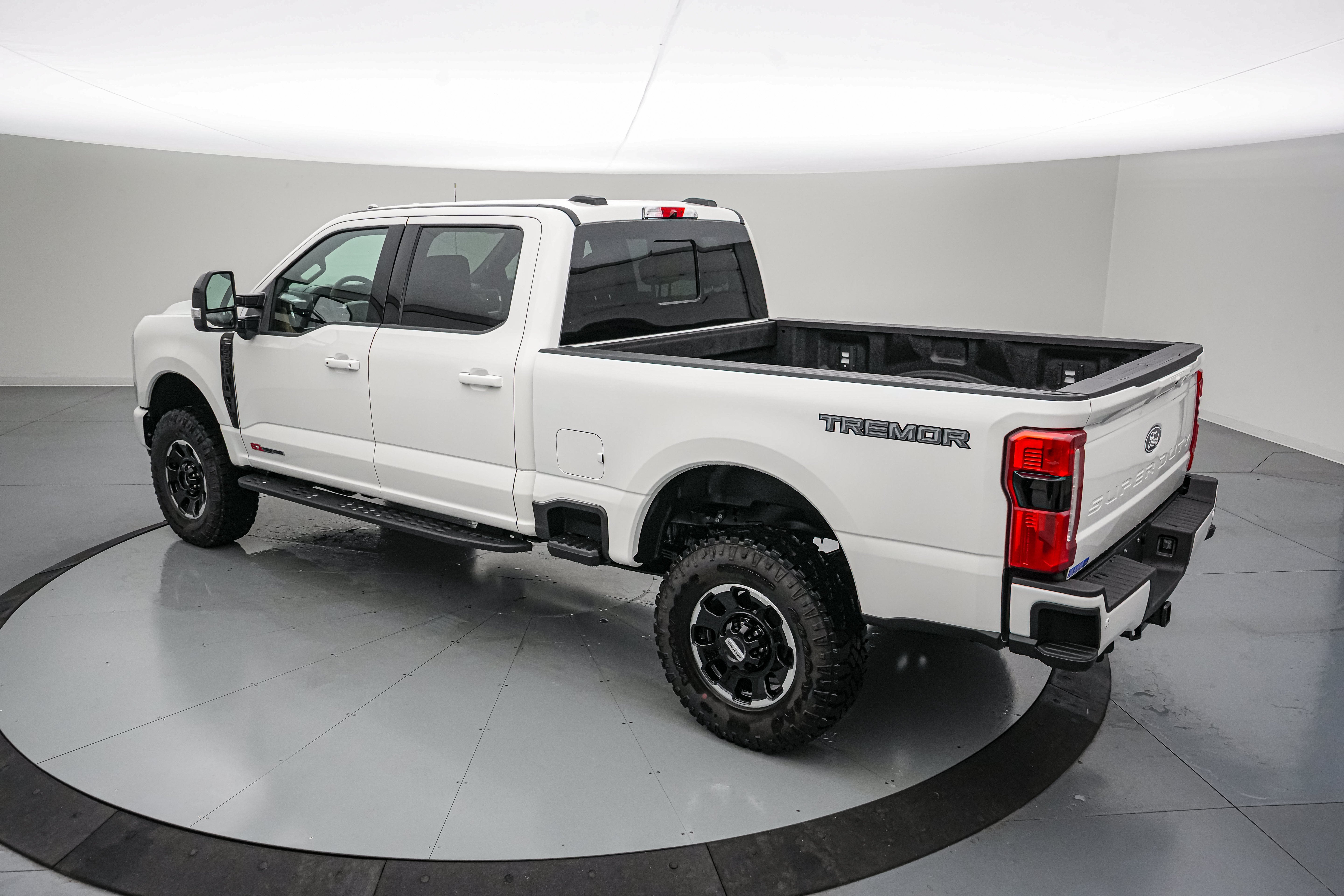 2027 Ford Super Duty F-250 SRW LARIAT