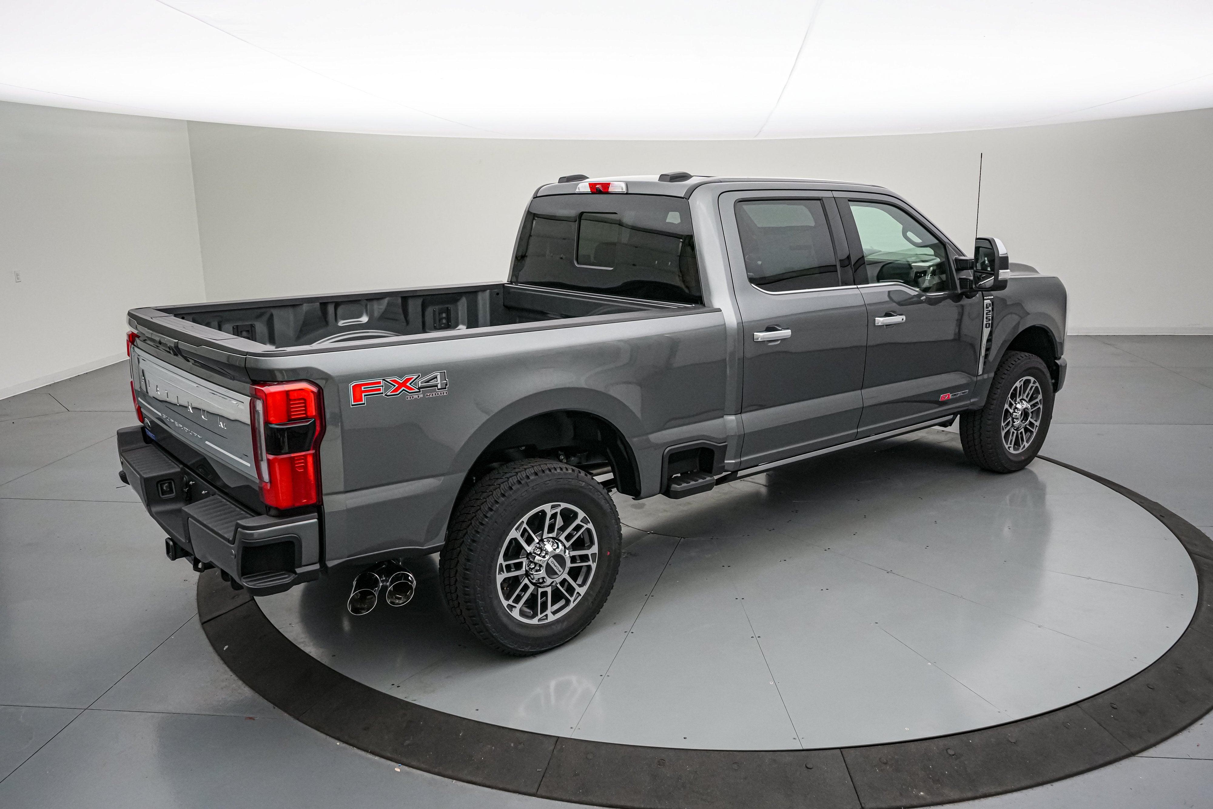 2026 Ford Super Duty F-250 SRW Platinum Plus