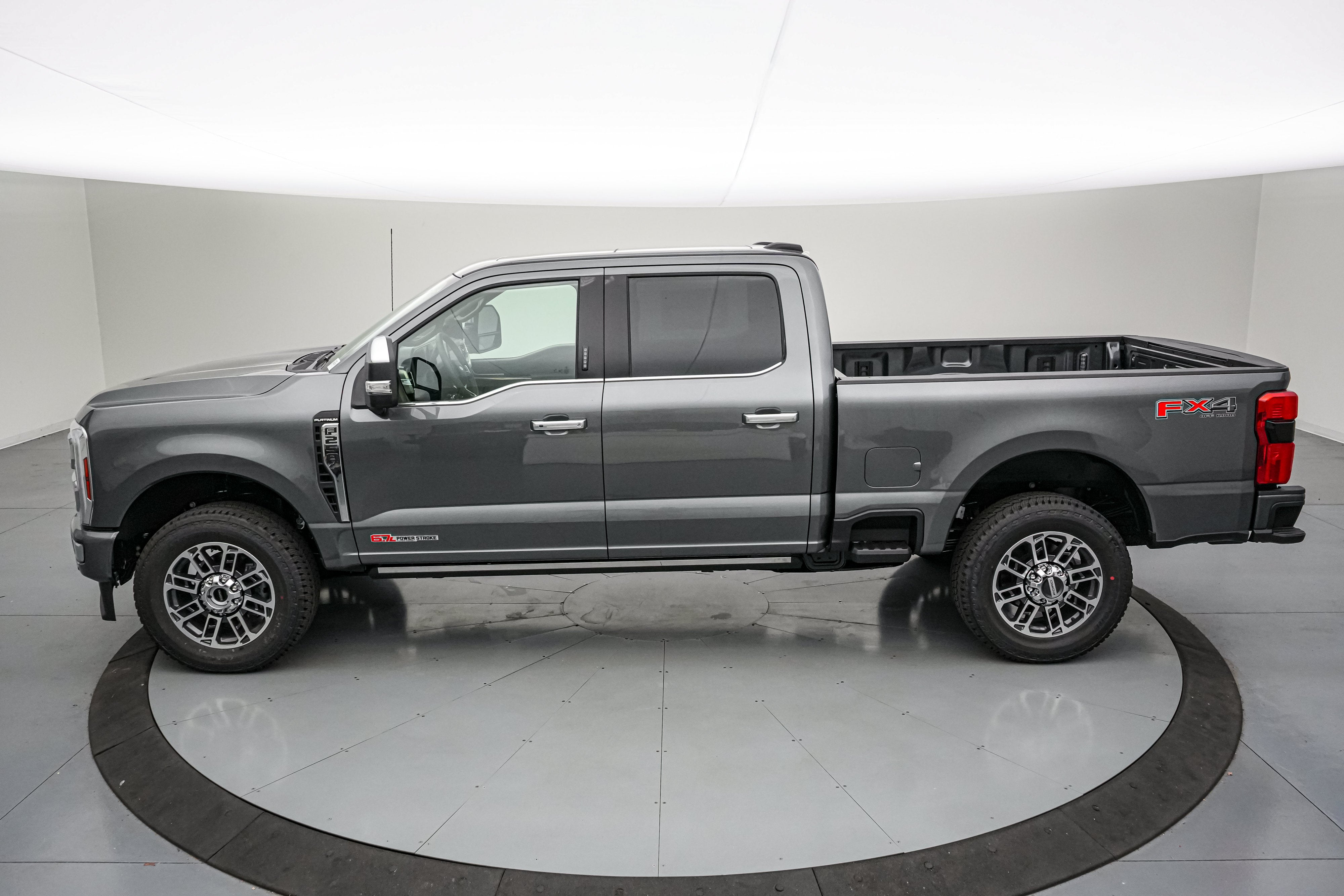 2026 Ford Super Duty F-250 SRW Platinum Plus