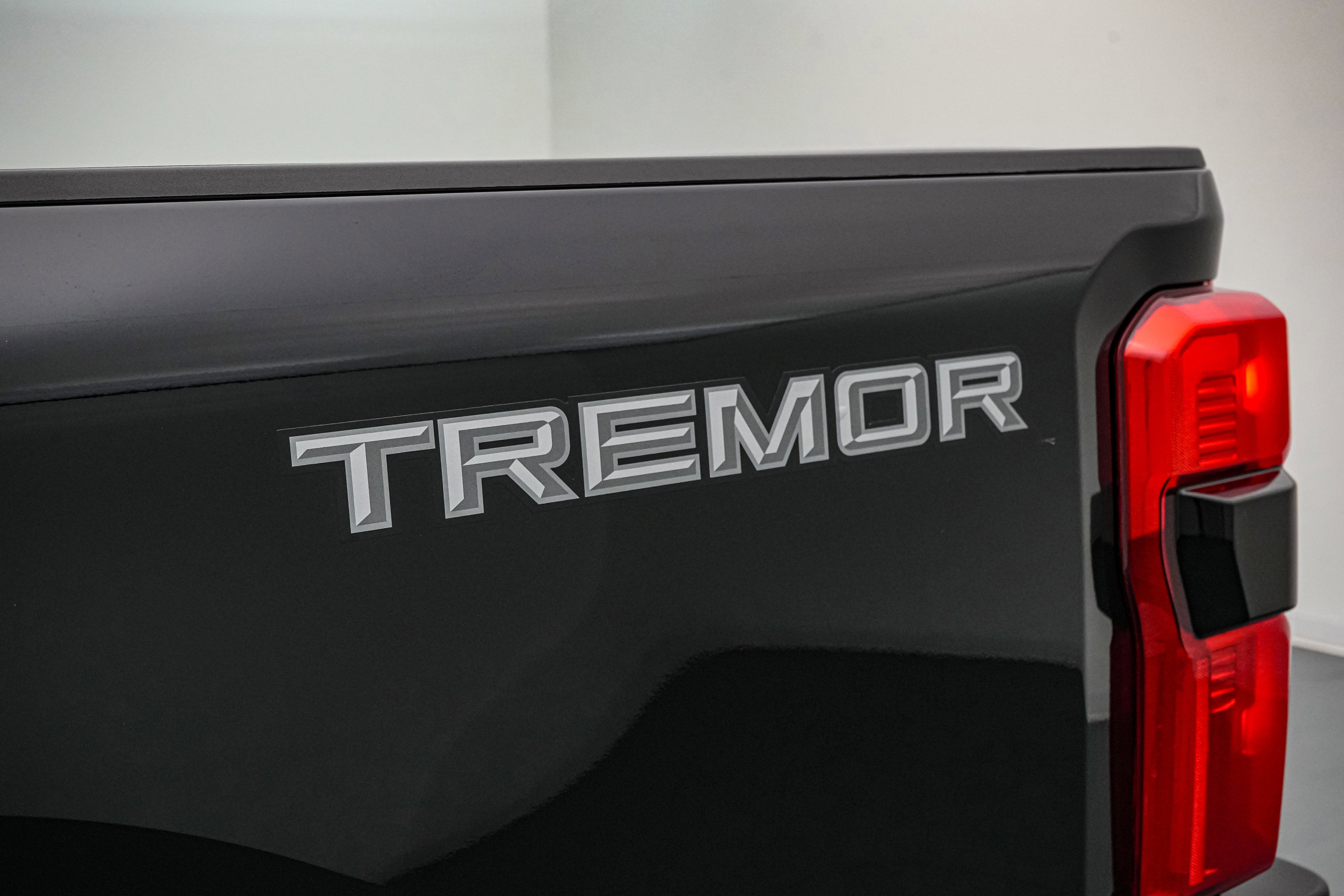 2026 Ford Super Duty F-250 SRW LARIAT Tremor