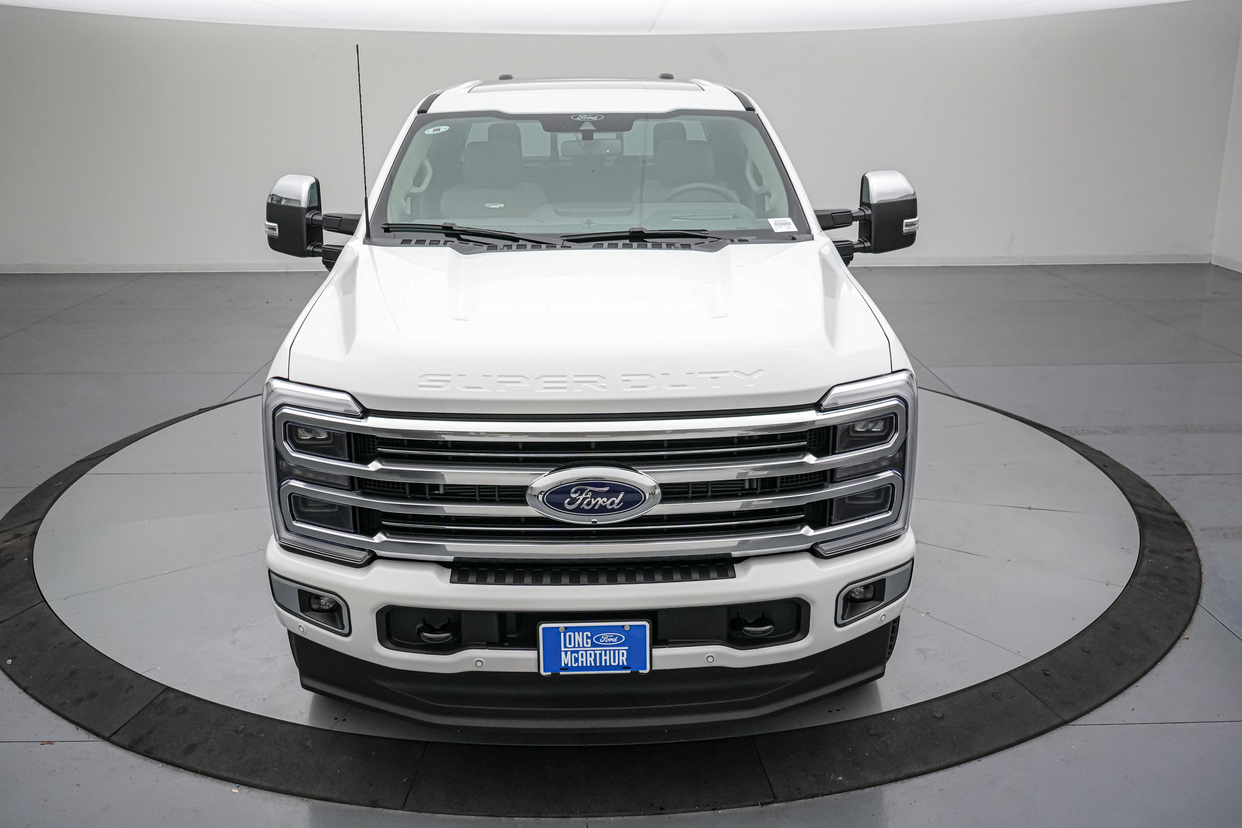 2026 Ford Super Duty F-250 SRW Platinum Plus
