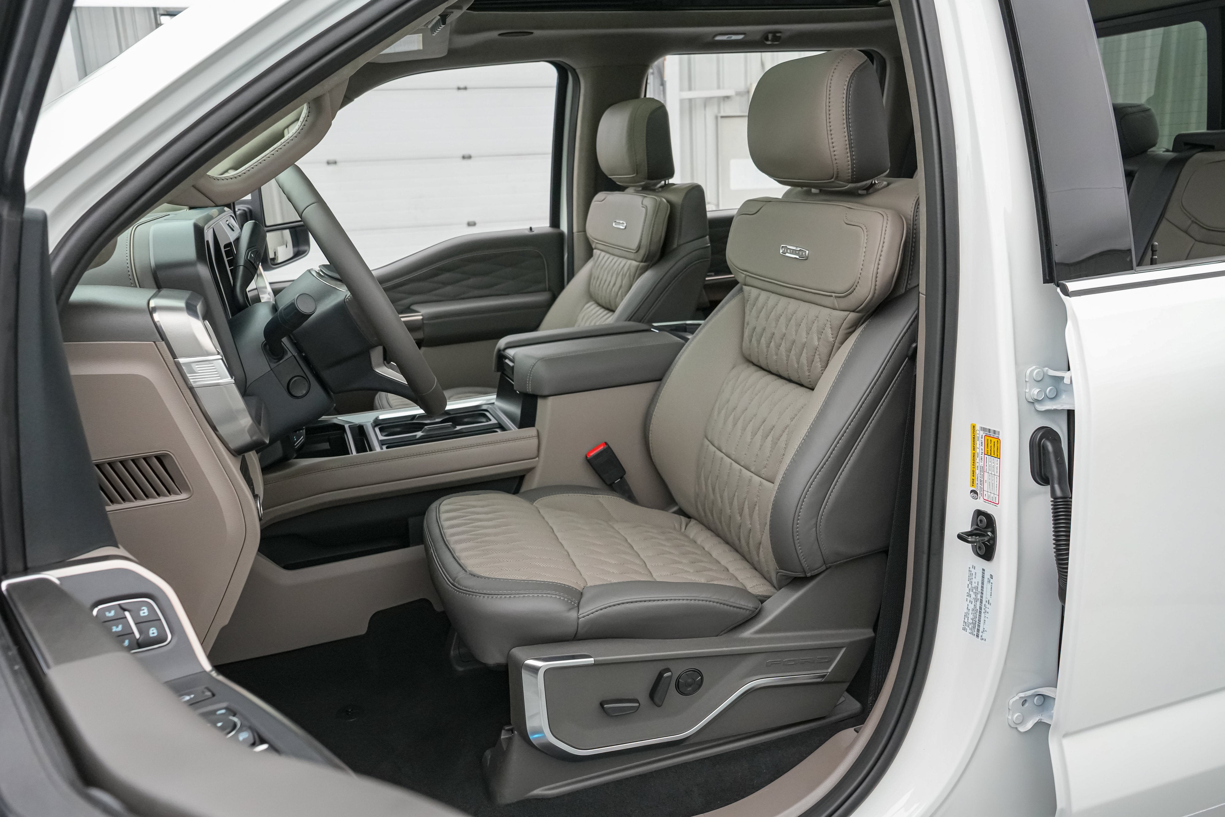 2026 Ford Super Duty F-250 SRW Platinum Plus