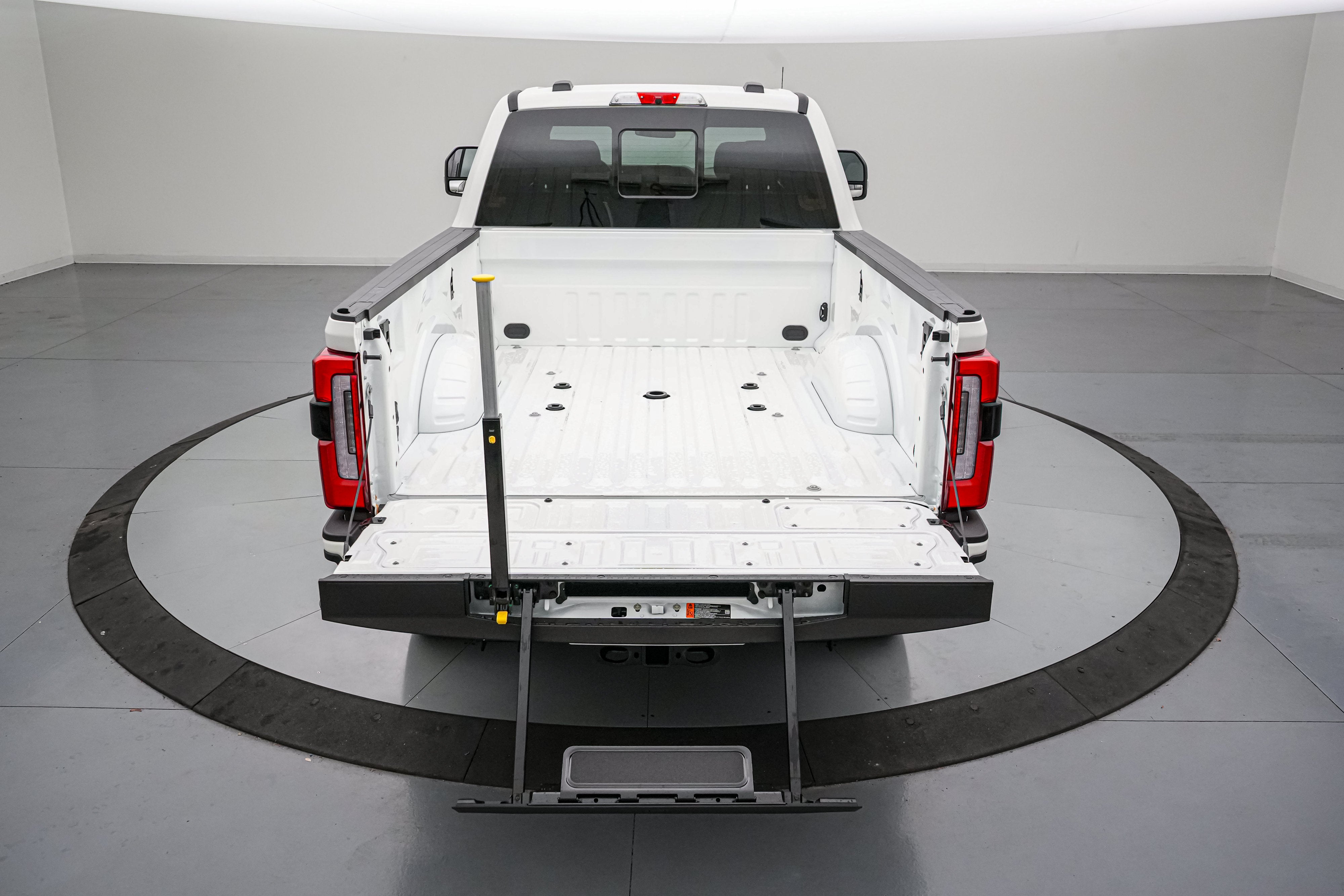 2026 Ford Super Duty F-250 SRW Platinum Plus