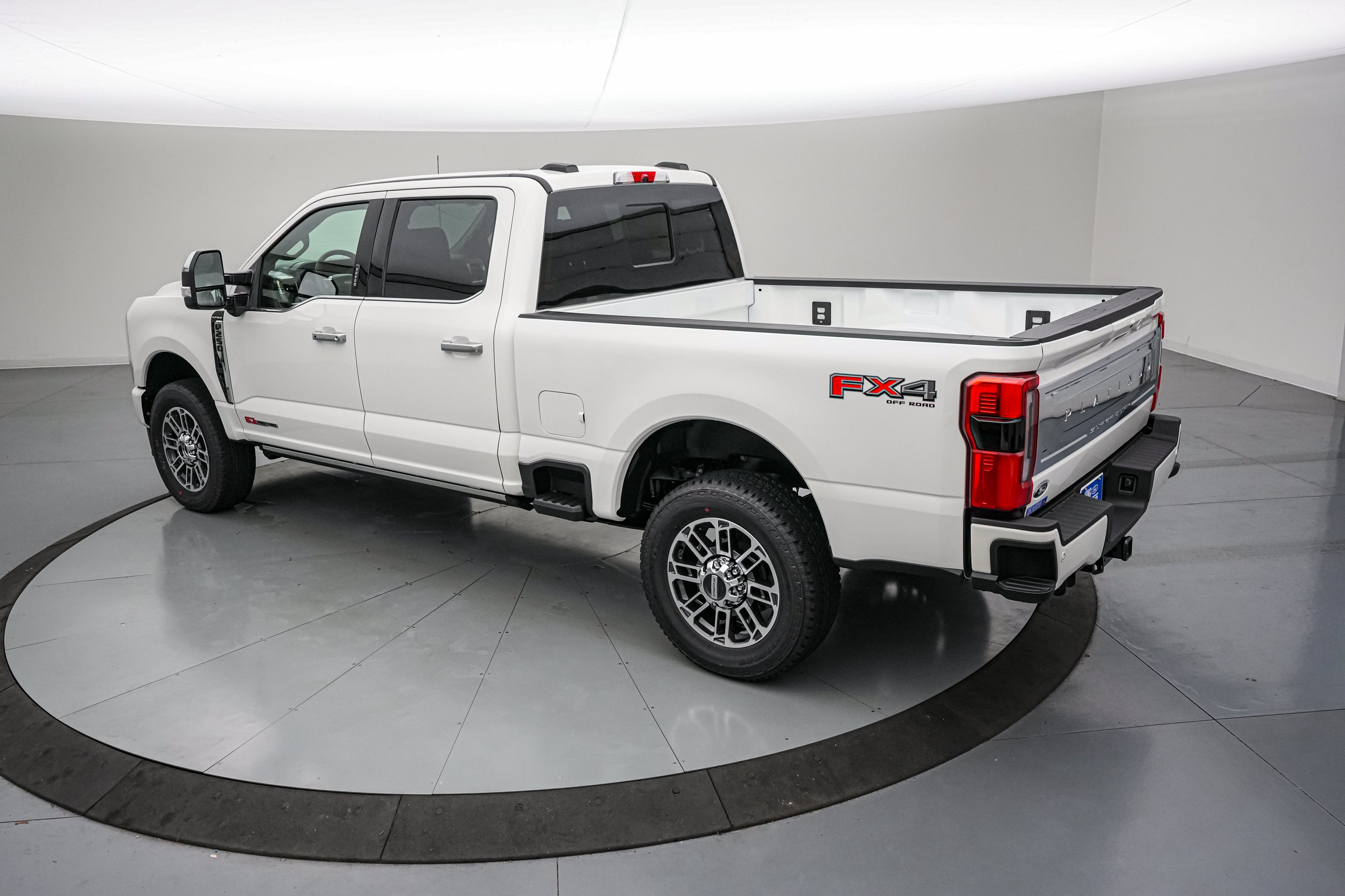 2026 Ford Super Duty F-250 SRW Platinum Plus