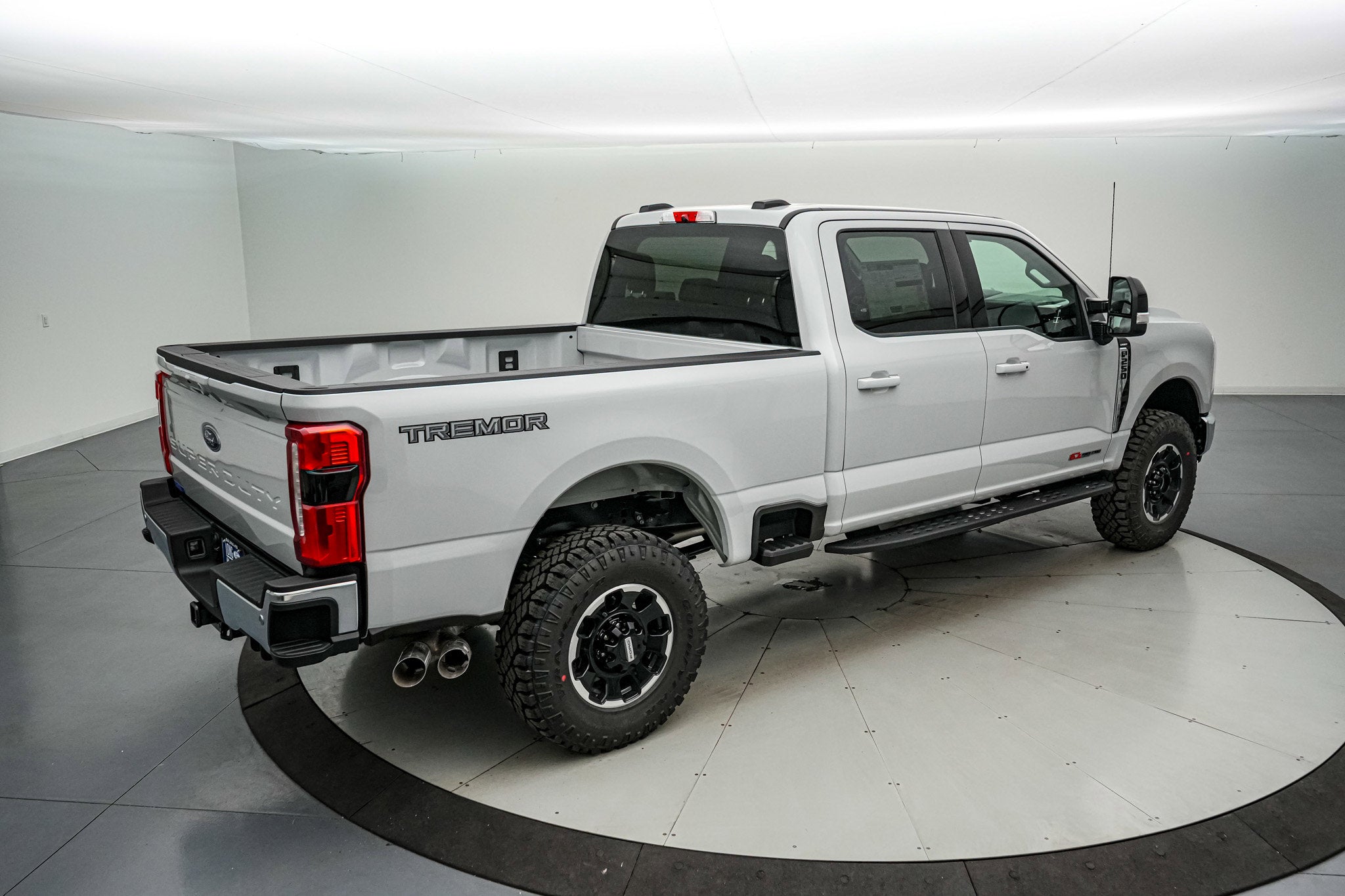 2026 Ford Super Duty F-250 SRW LARIAT Tremor
