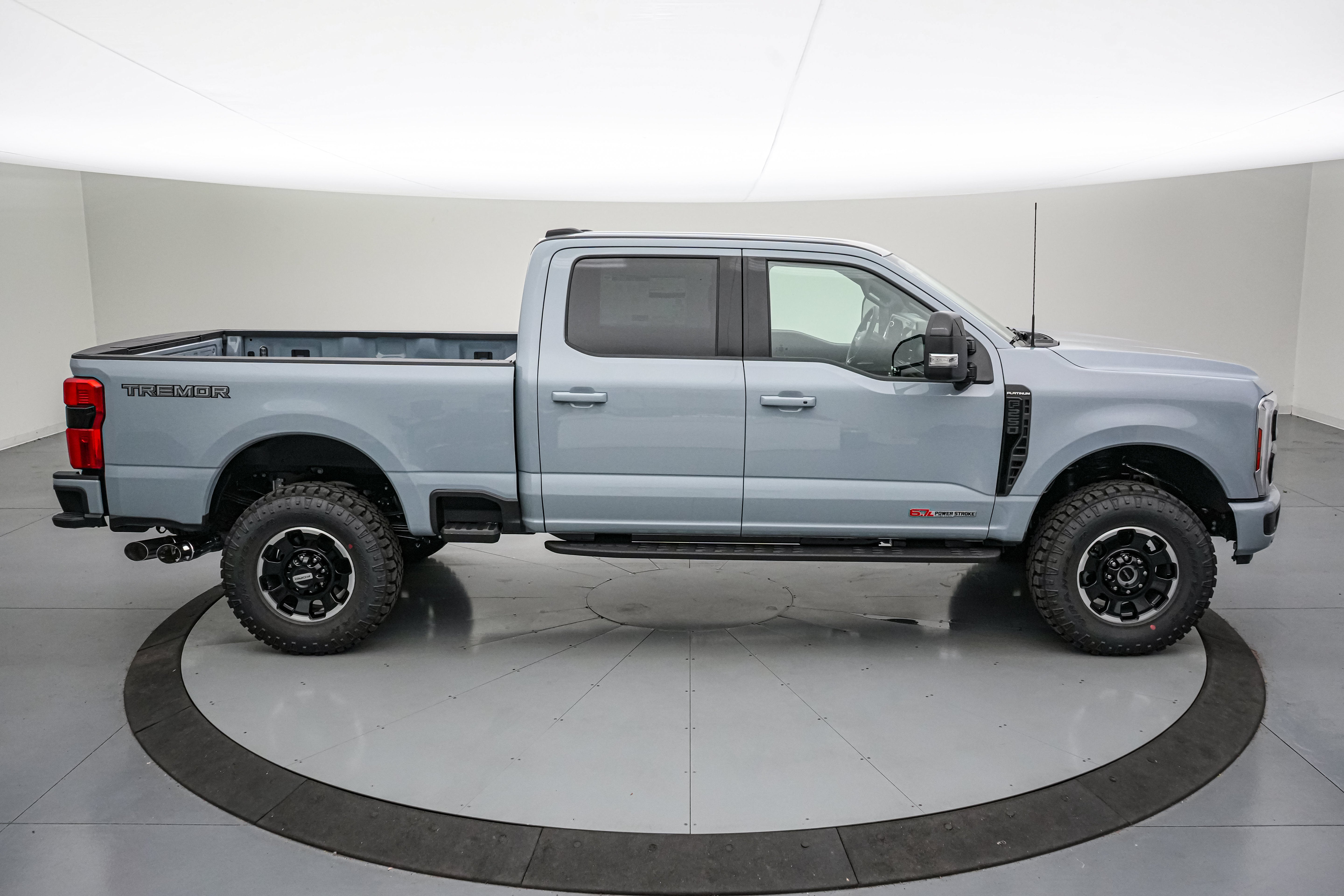 2026 Ford Super Duty F-250 SRW Platinum Tremor