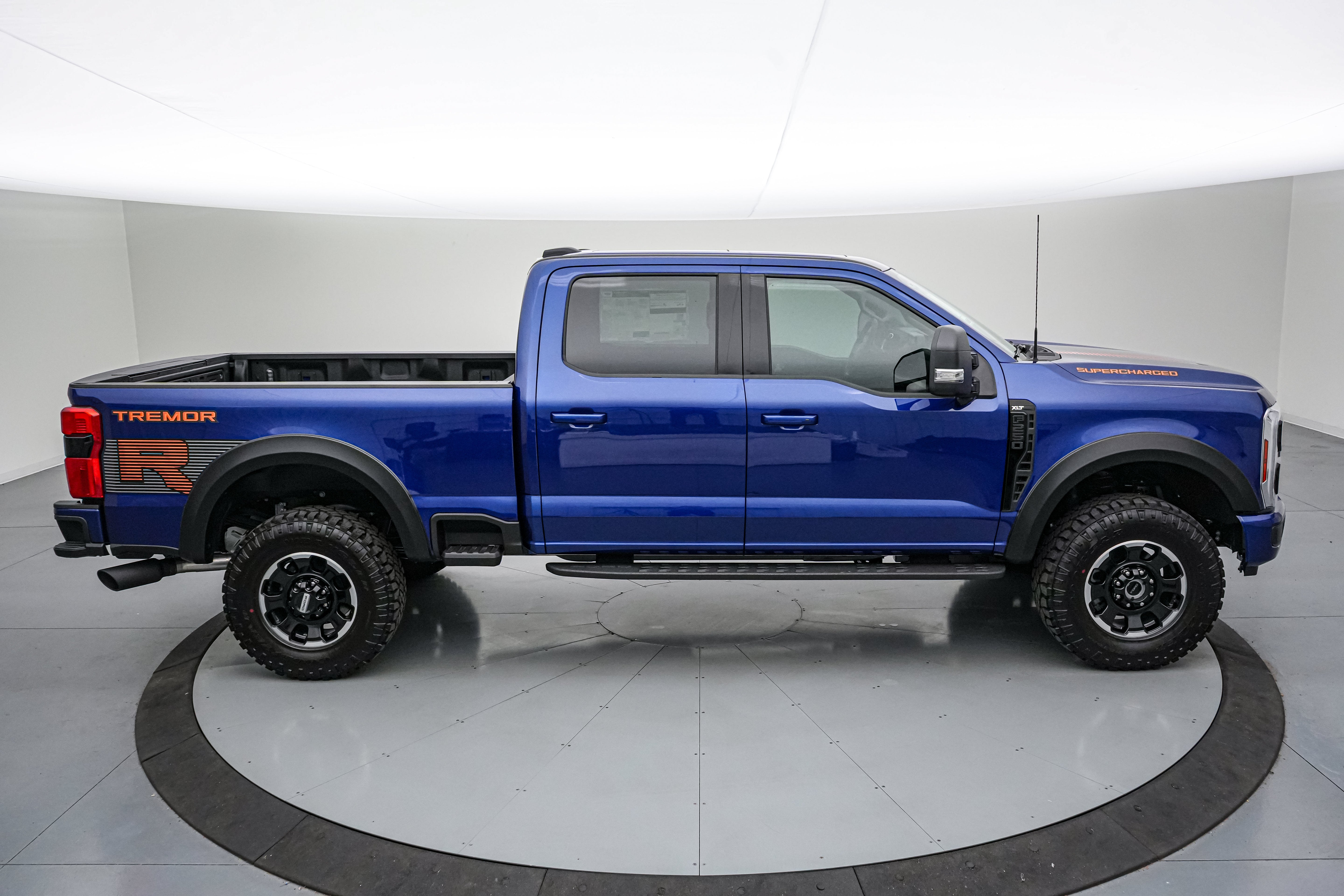 2026 Ford Super Duty F-250 SRW Tremor R