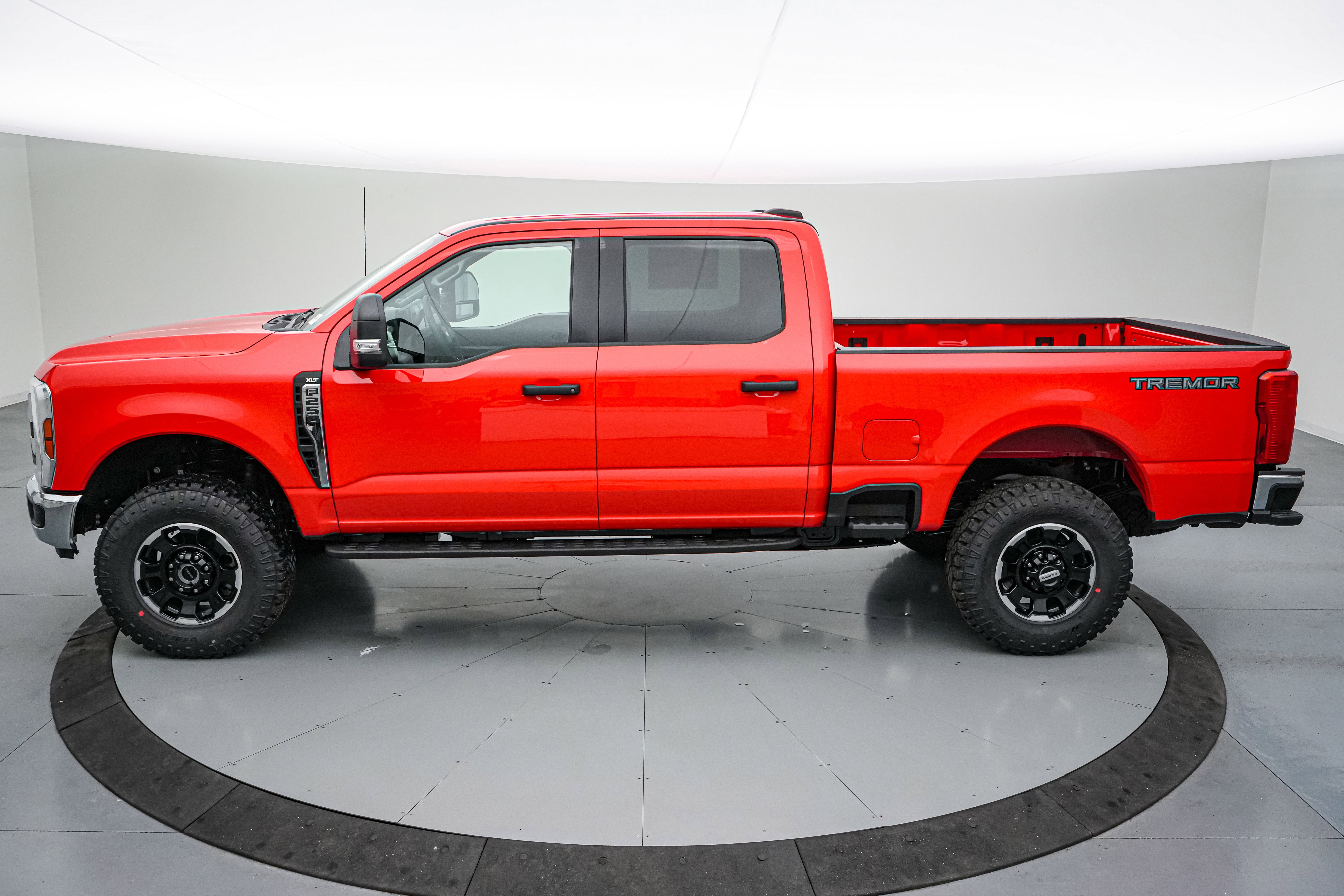 2026 Ford Super Duty F-250 SRW XLT Tremor