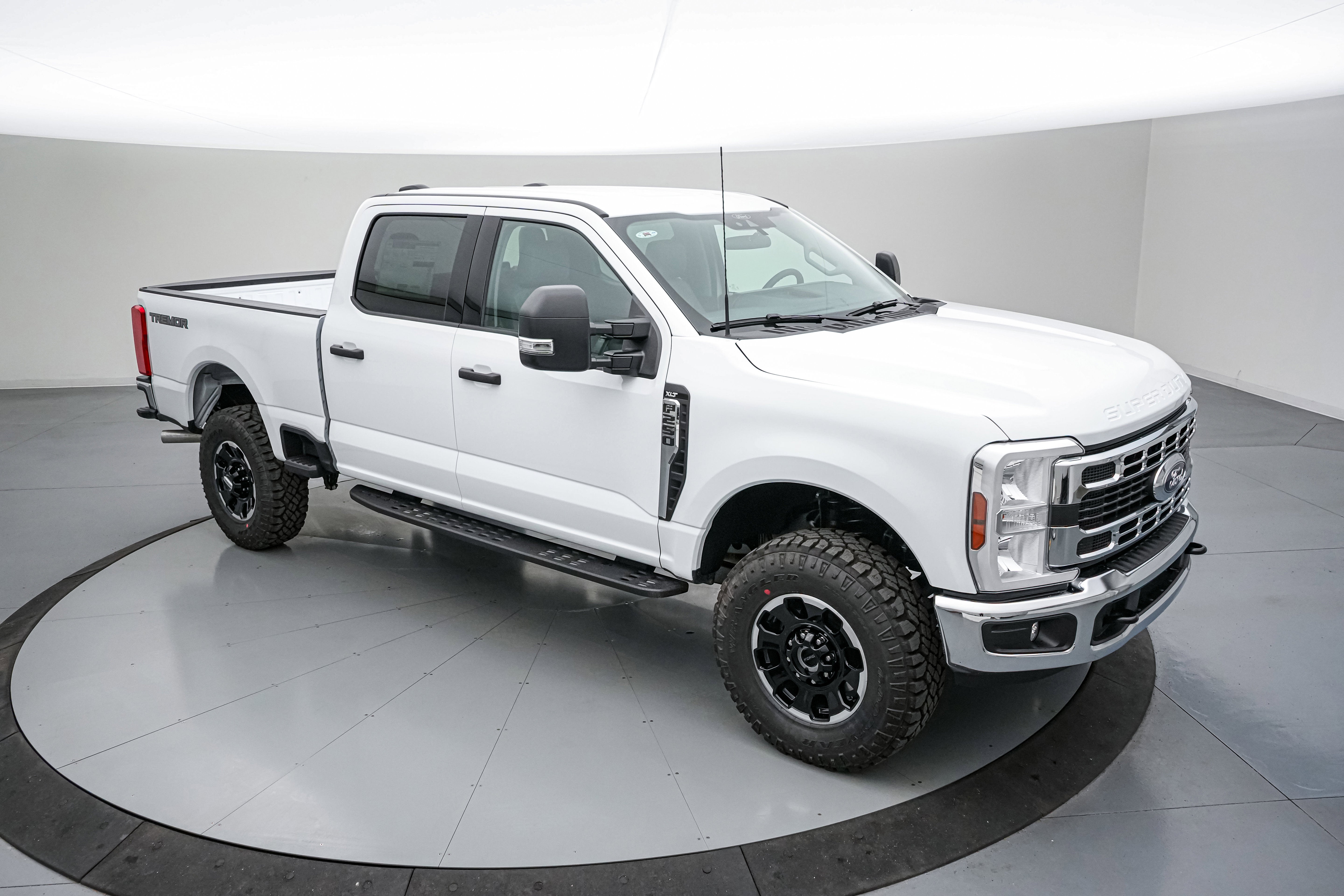 2026 Ford Super Duty F-250 SRW XLT Tremor