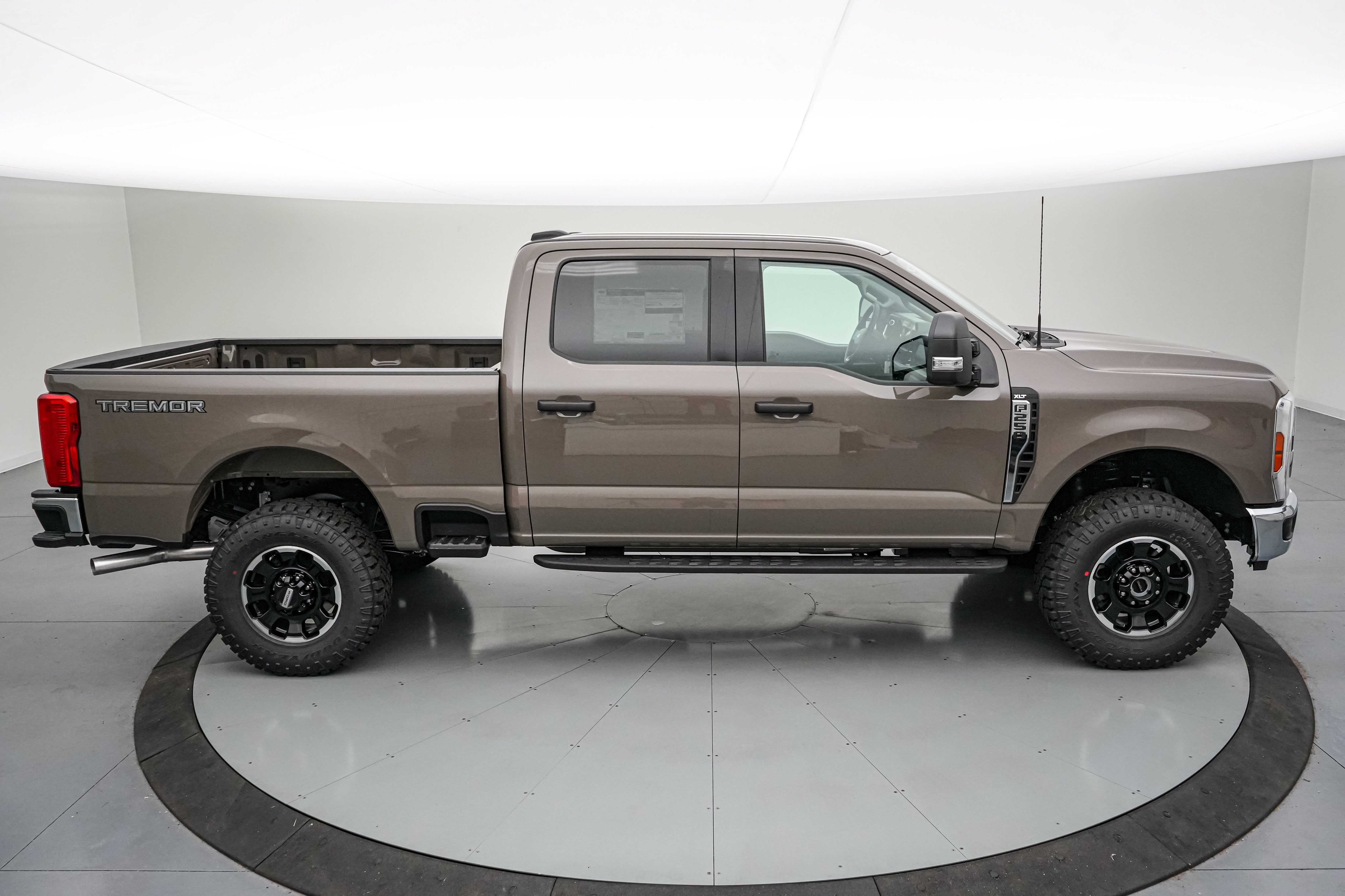 2026 Ford Super Duty F-250 SRW XLT Tremor