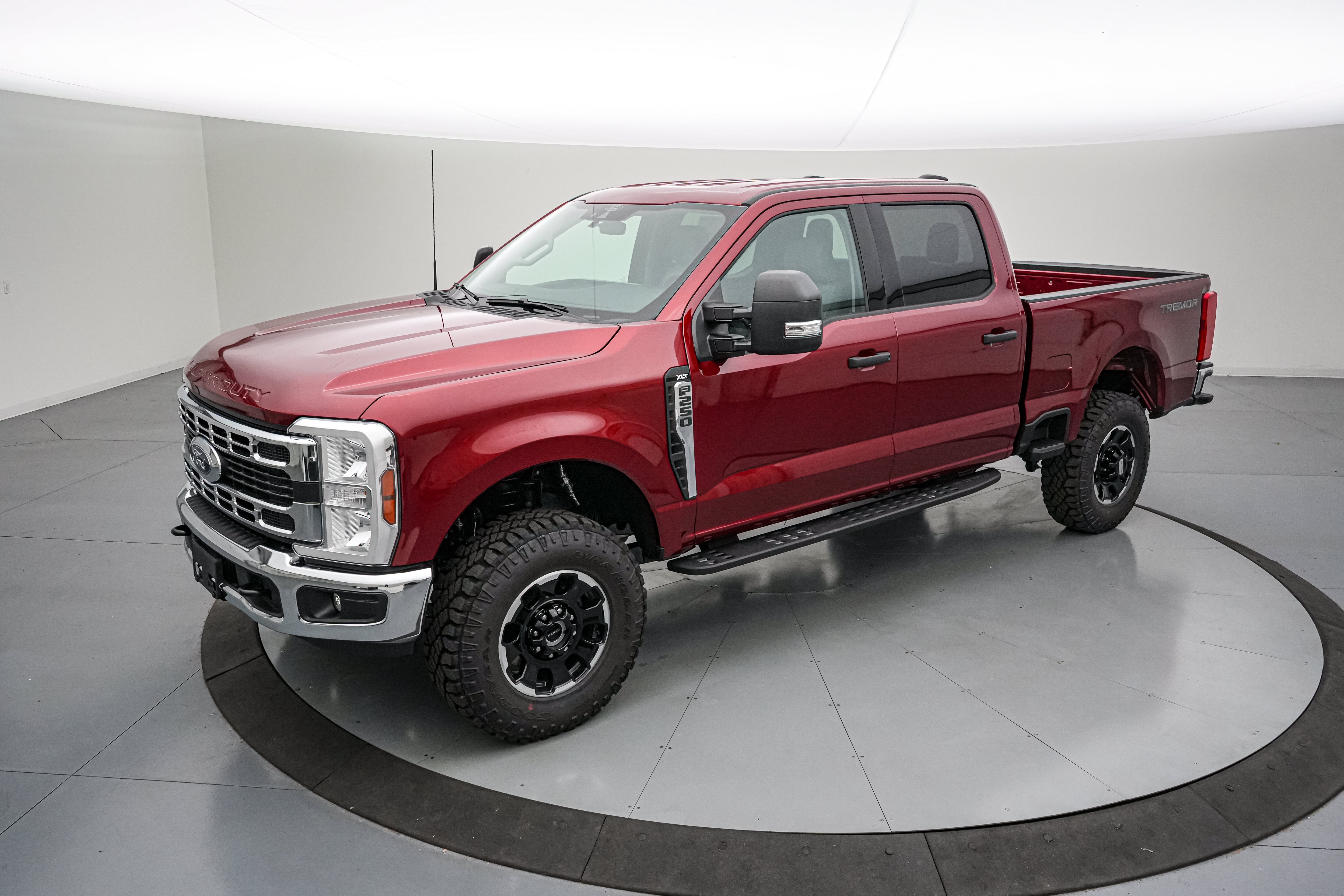 2026 Ford Super Duty F-250 SRW XLT Tremor