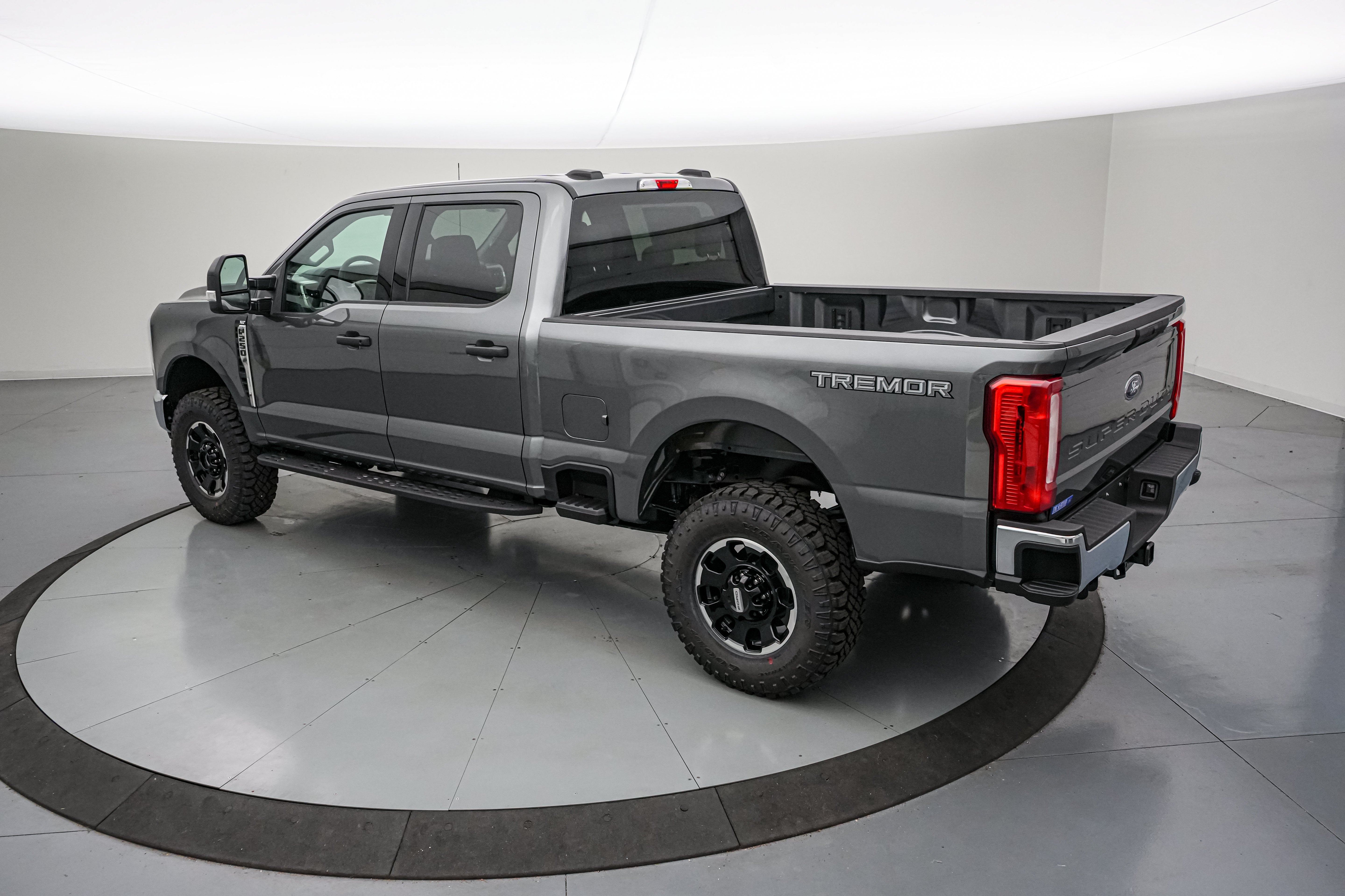 2026 Ford Super Duty F-250 SRW XLT Tremor