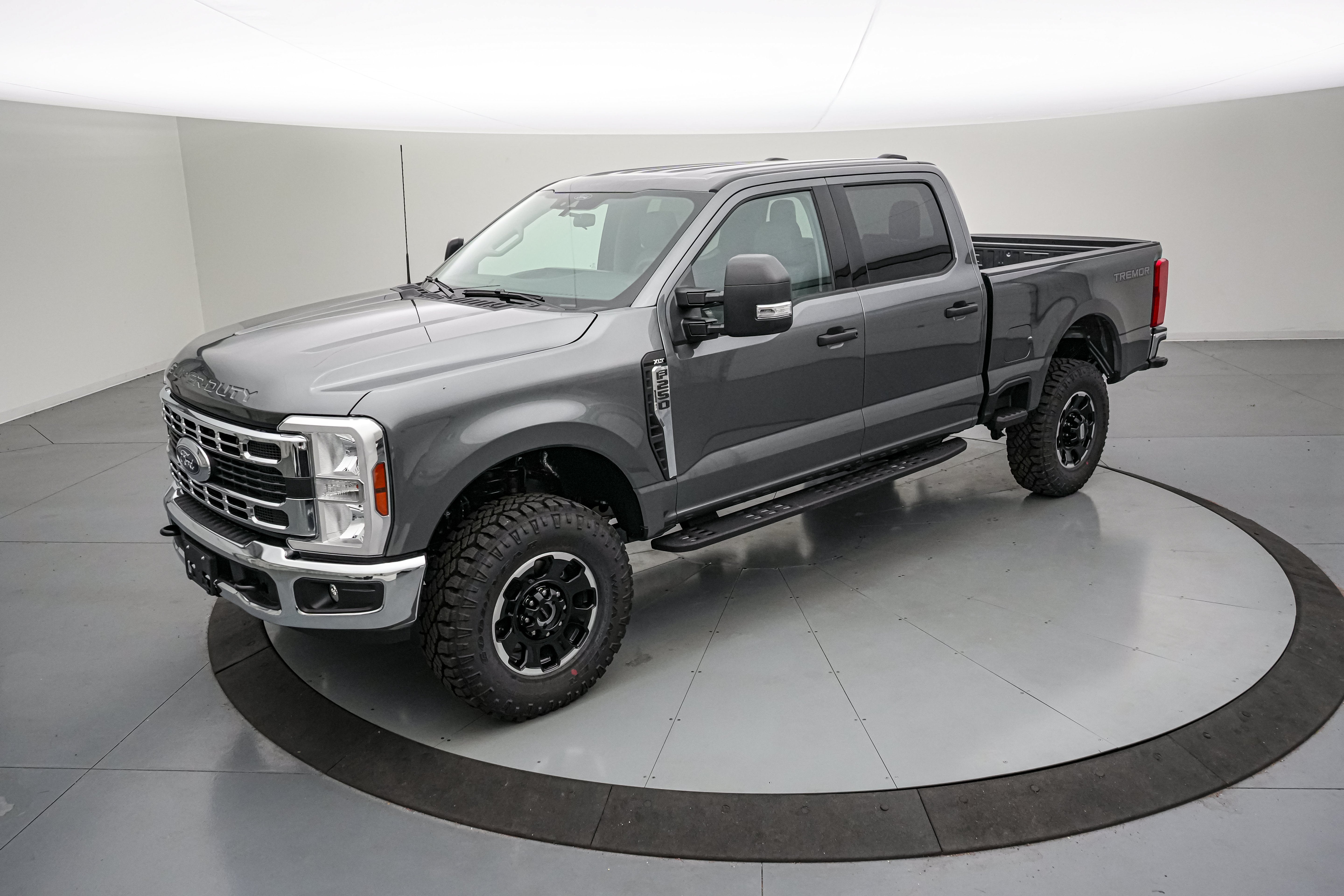 2026 Ford Super Duty F-250 SRW XLT Tremor