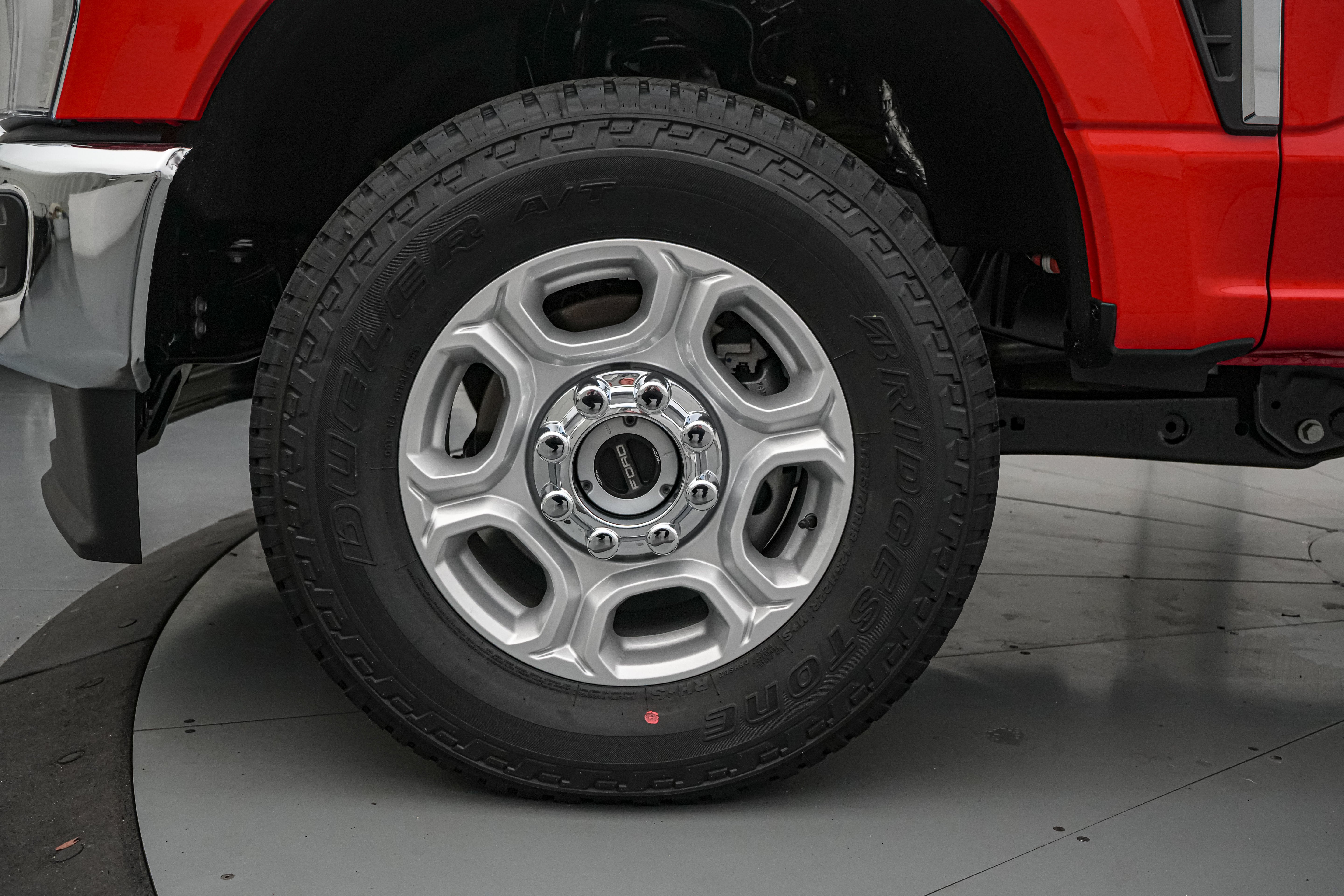 2027 Ford Super Duty F-250 SRW XLT