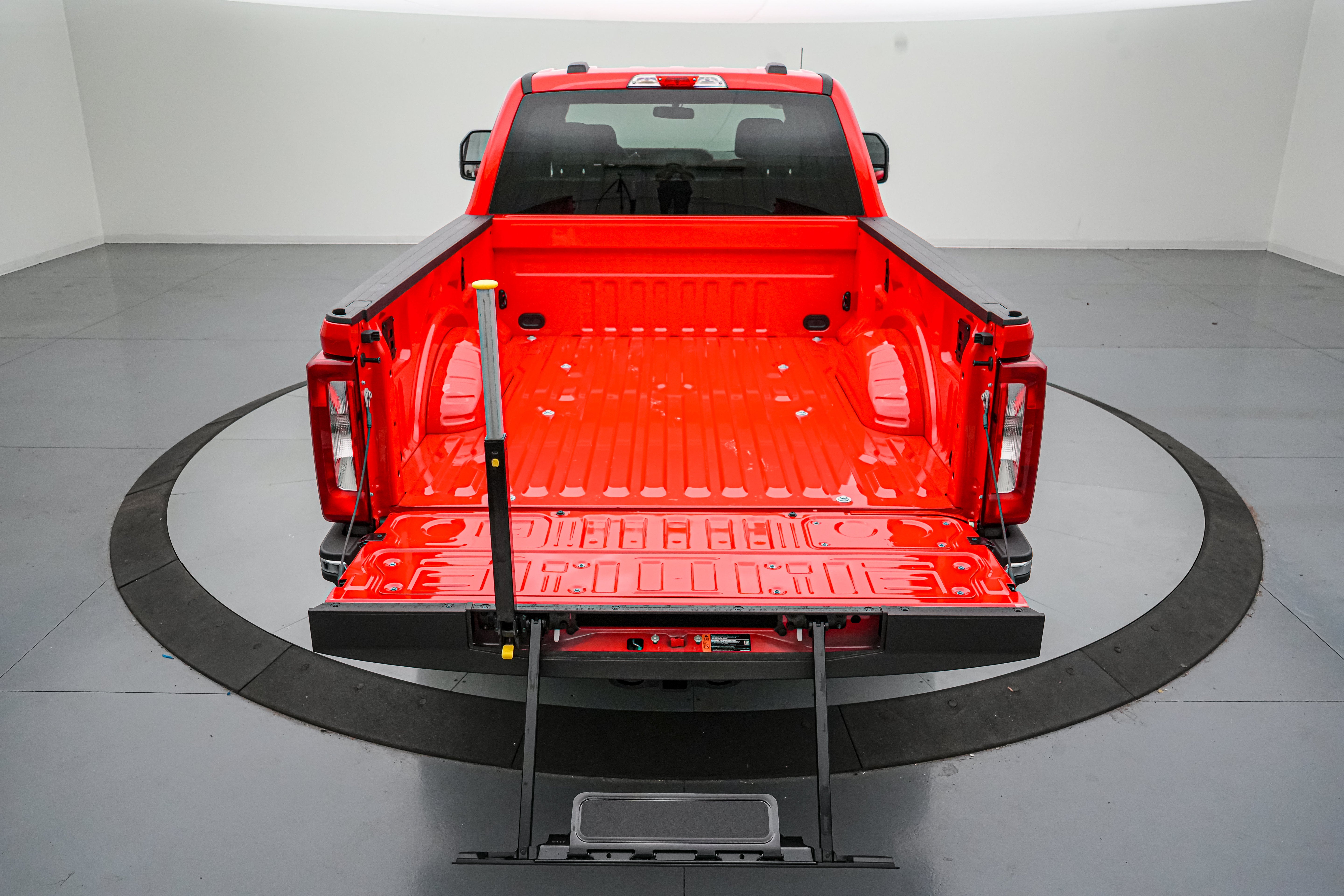 2027 Ford Super Duty F-250 SRW XLT